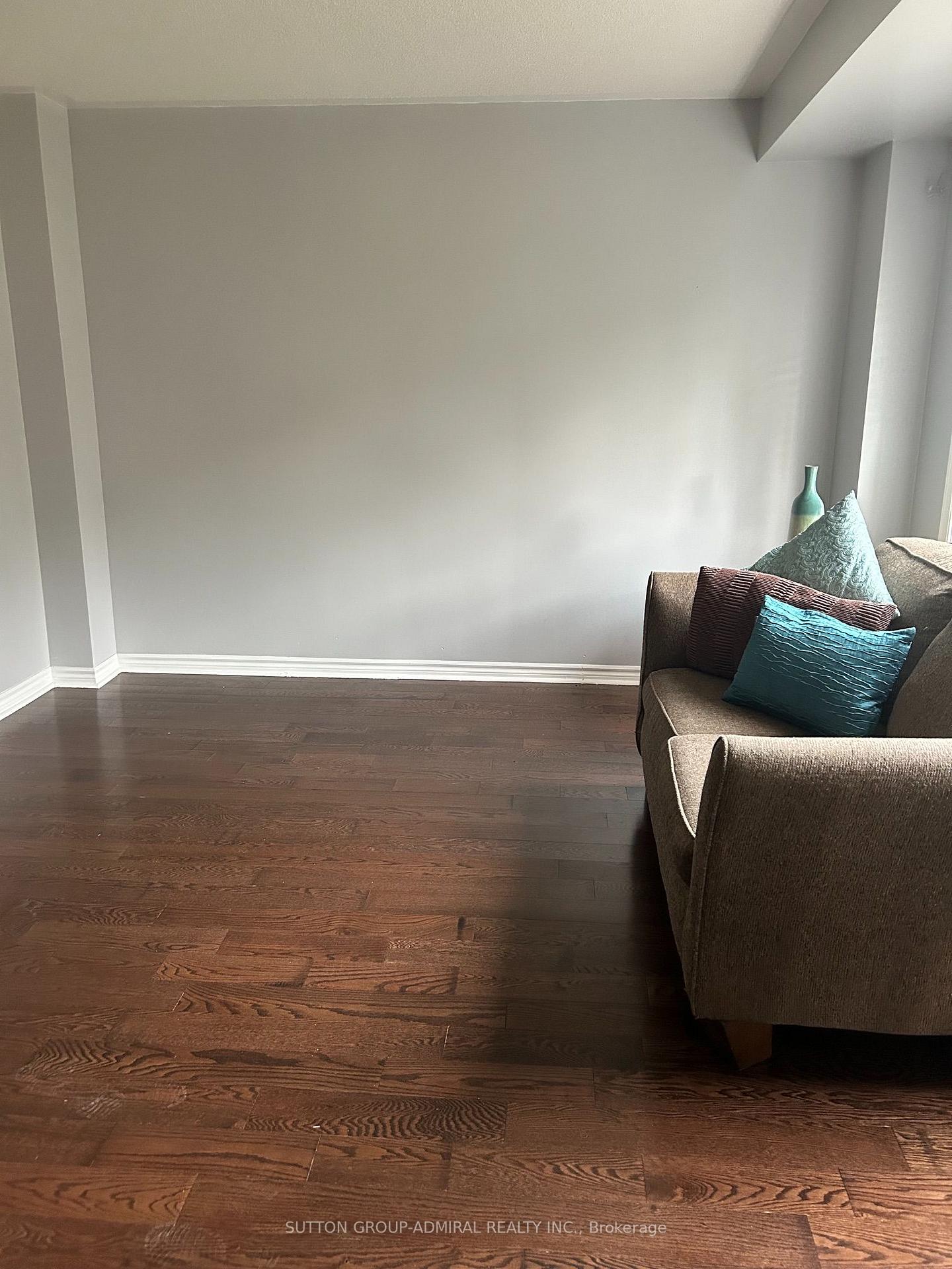 Photo 6 of 307 Chatfield Drive, Vaughan, Vellore Village — HOMEH