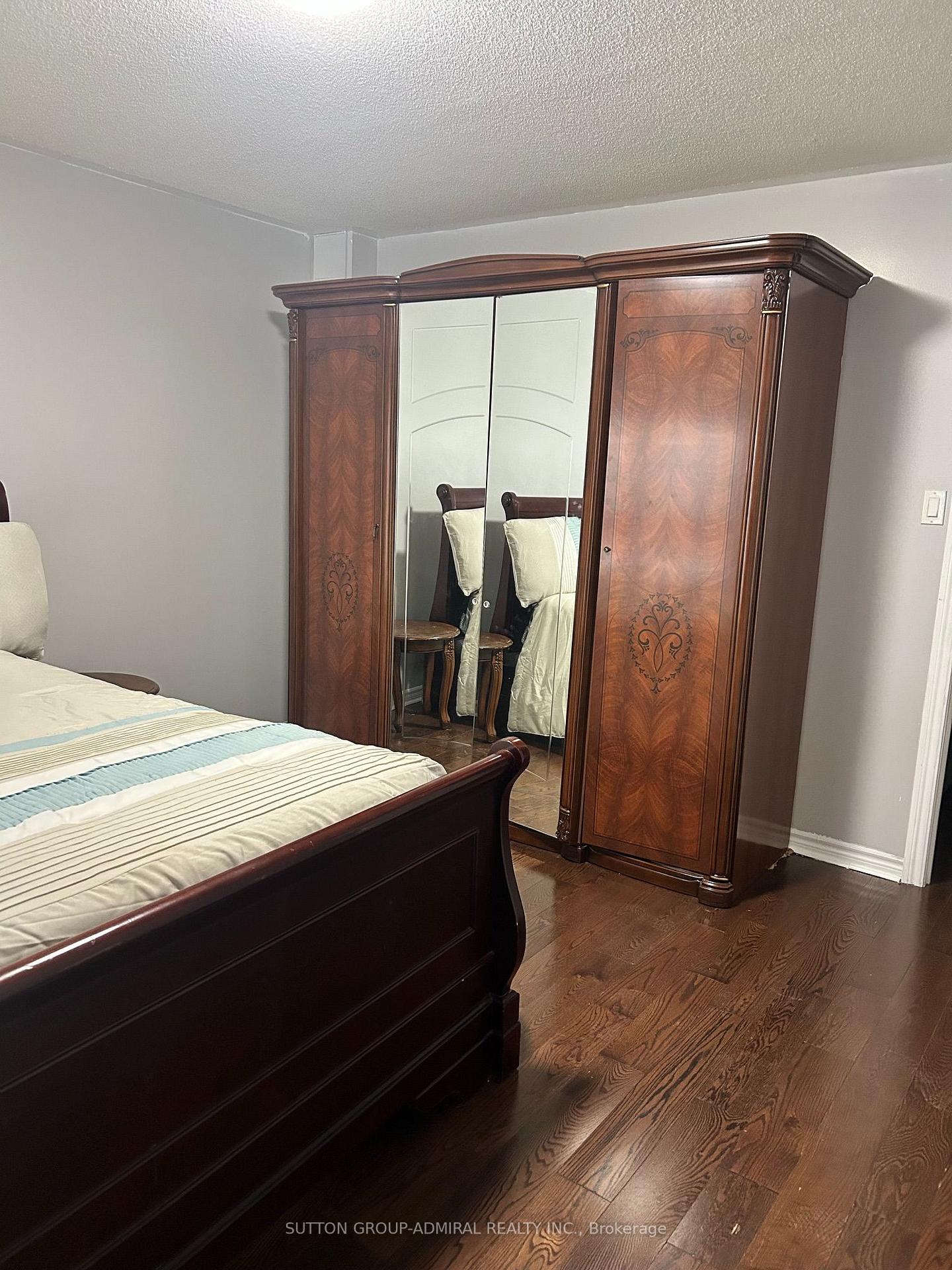 Photo 8 of 307 Chatfield Drive, Vaughan, Vellore Village — HOMEH