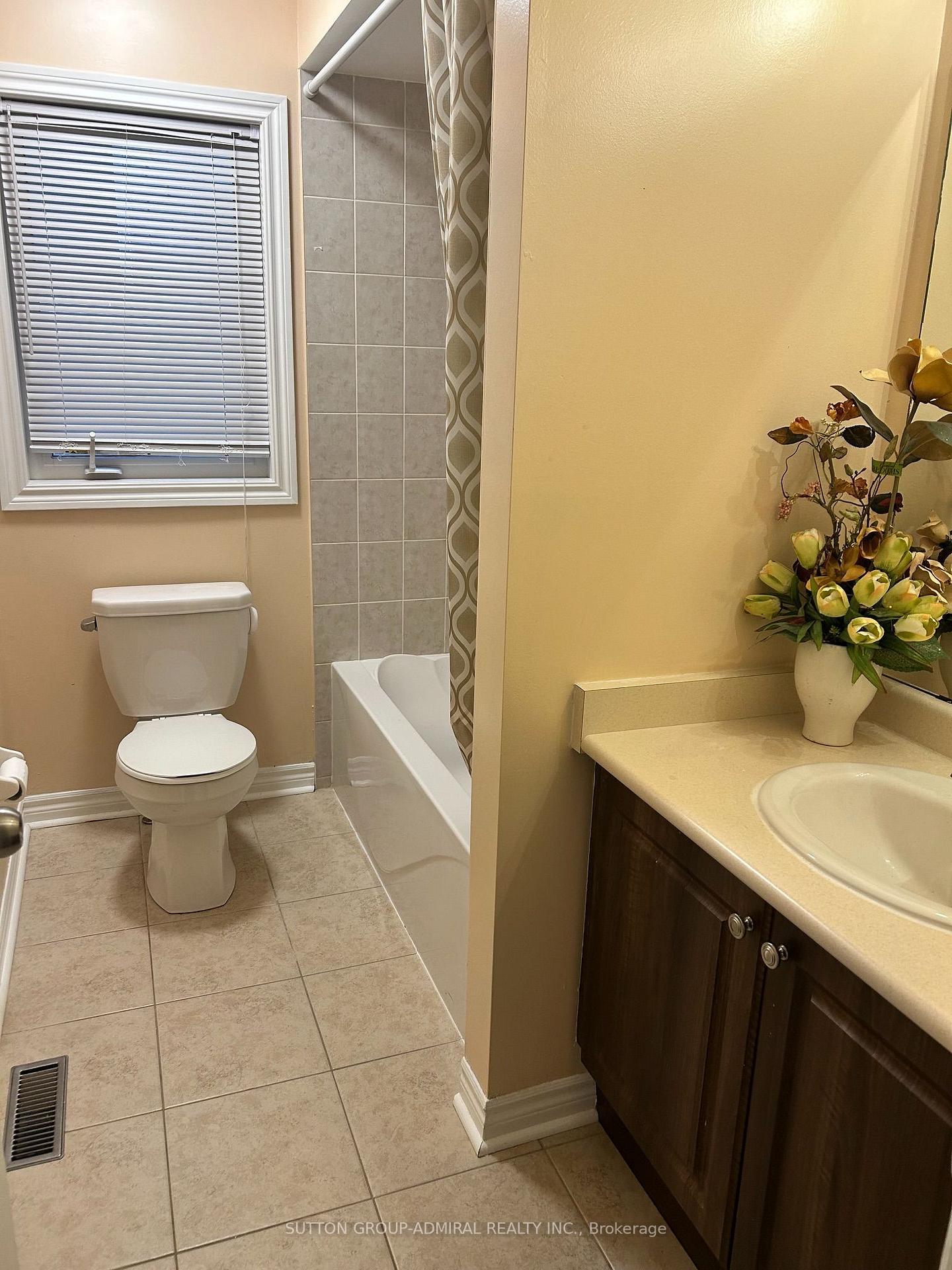 Photo 9 of 307 Chatfield Drive, Vaughan, Vellore Village — HOMEH