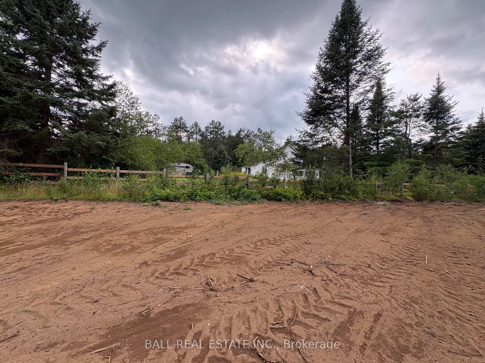 Photo 2 of The Avenue, Kawartha Lakes, Kinmount — HOMEH