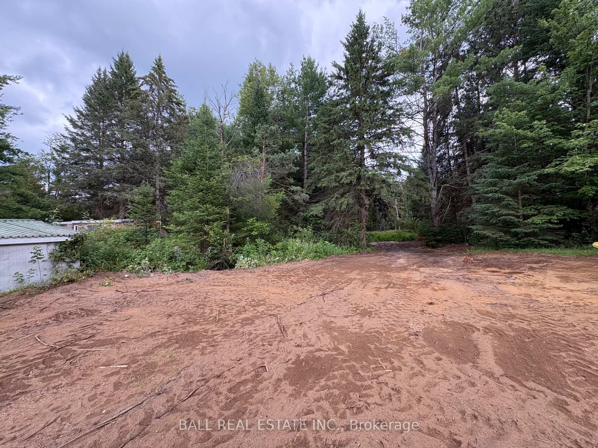 Photo 4 of The Avenue, Kawartha Lakes, Kinmount — HOMEH