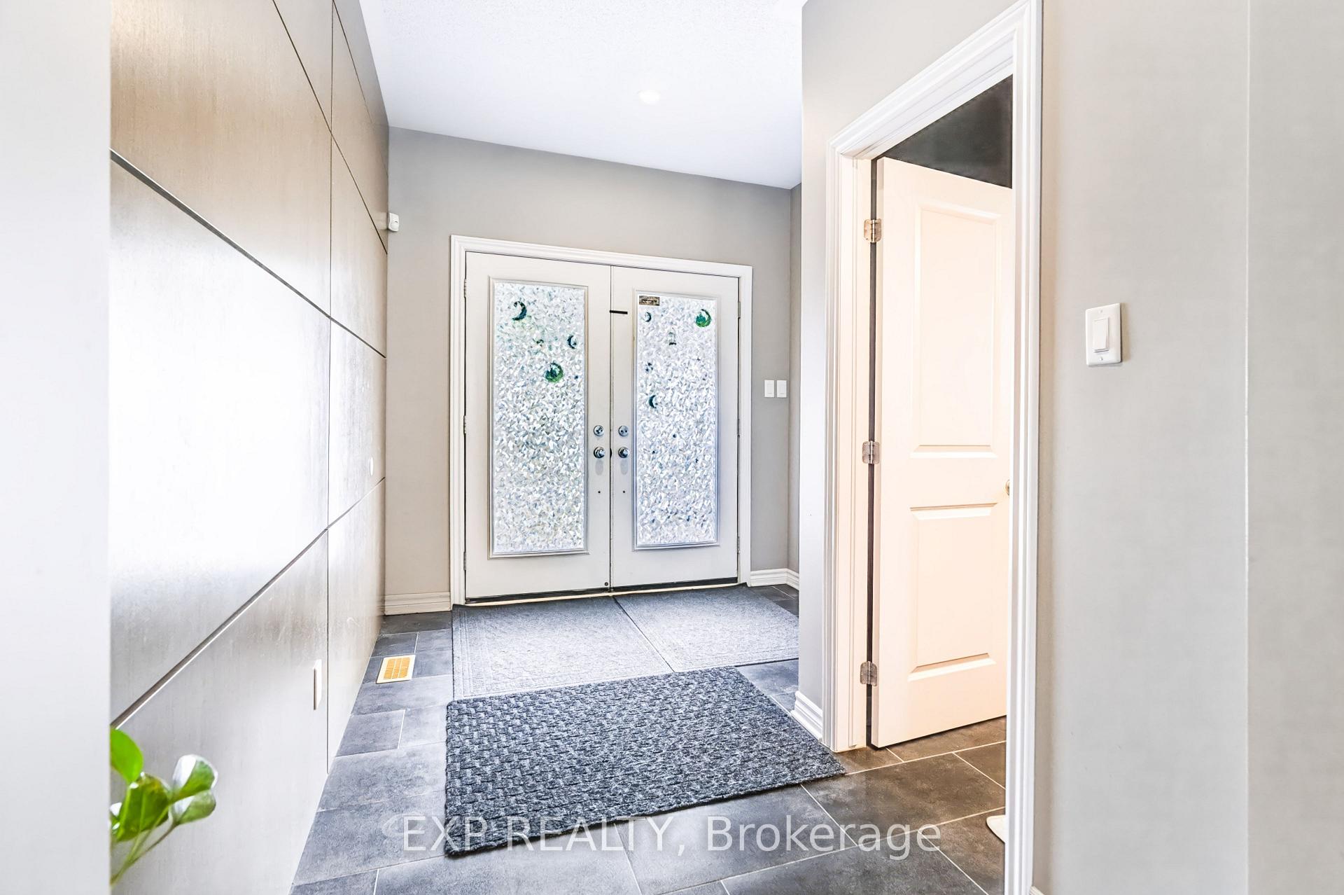 Photo 3 of 513 Egret Way W, Ottawa, Barrhaven - Half Moon Bay — HOMEH