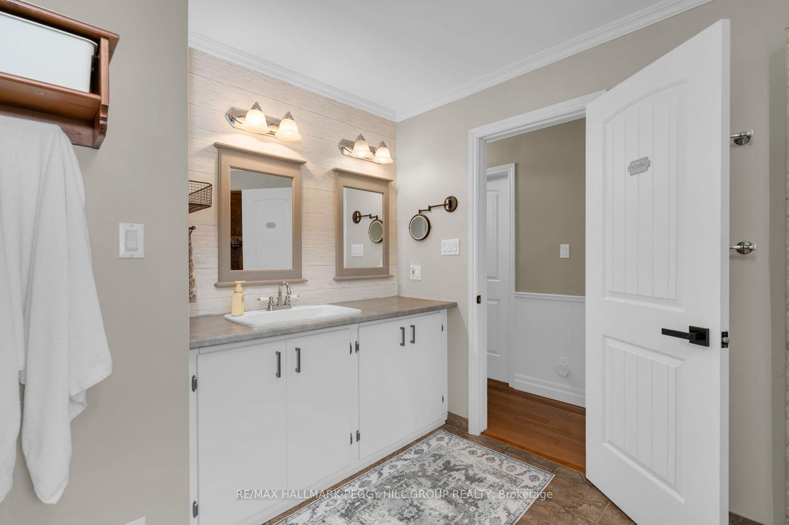 Photo 10 of 2889 Fairgrounds Road S, Clearview, Creemore — HOMEH
