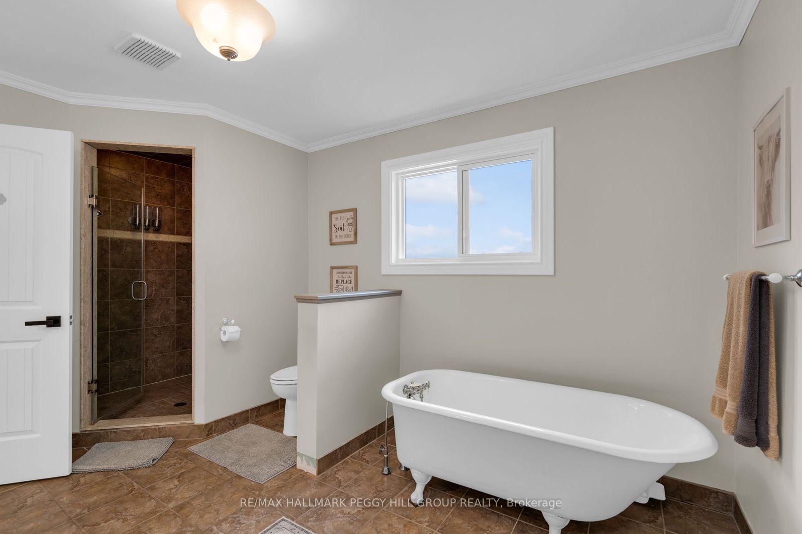 Photo 11 of 2889 Fairgrounds Road S, Clearview, Creemore — HOMEH