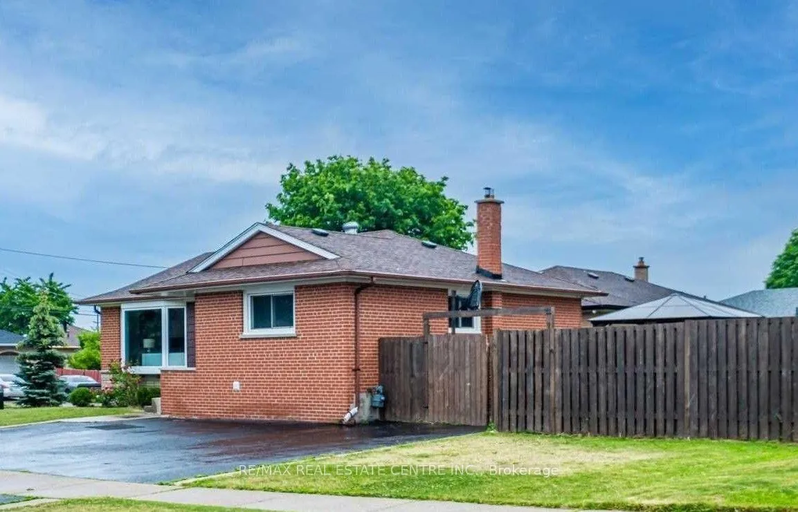 Front of 2 Milner Road