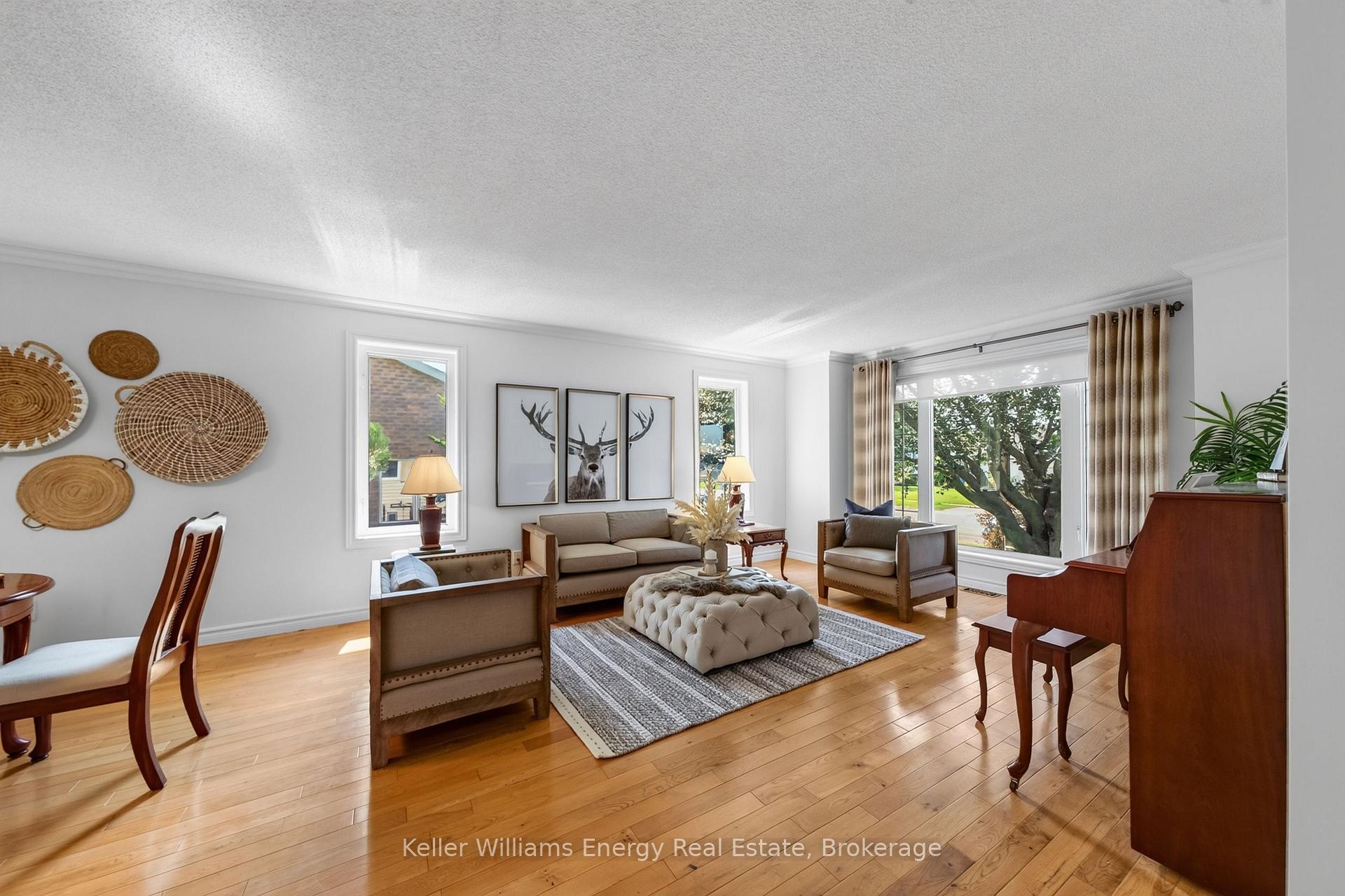 Photo 3 of 89 Westwind Crescent, Prince Edward County, Wellington Ward — HOMEH