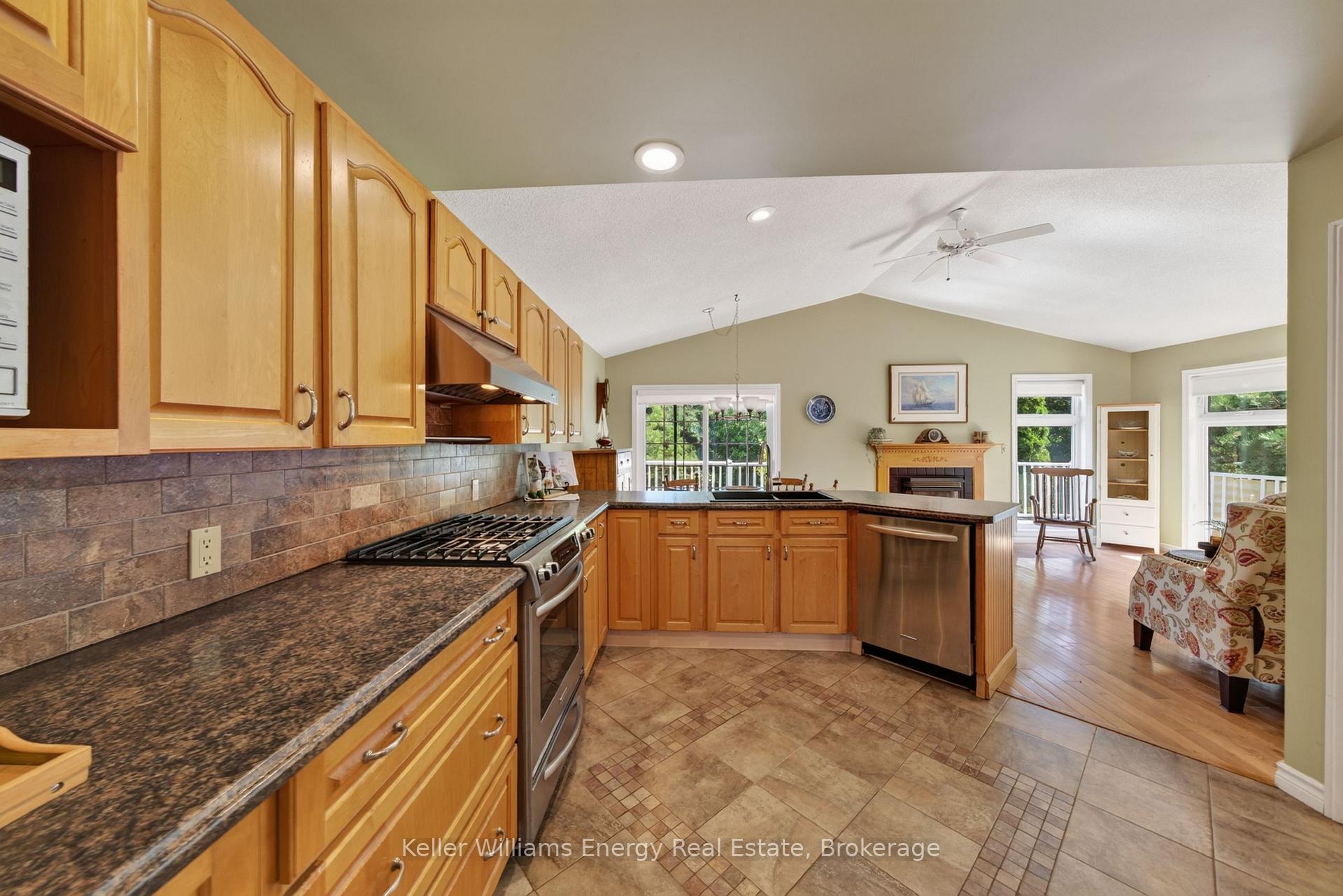 Photo 11 of 89 Westwind Crescent, Prince Edward County, Wellington Ward — HOMEH