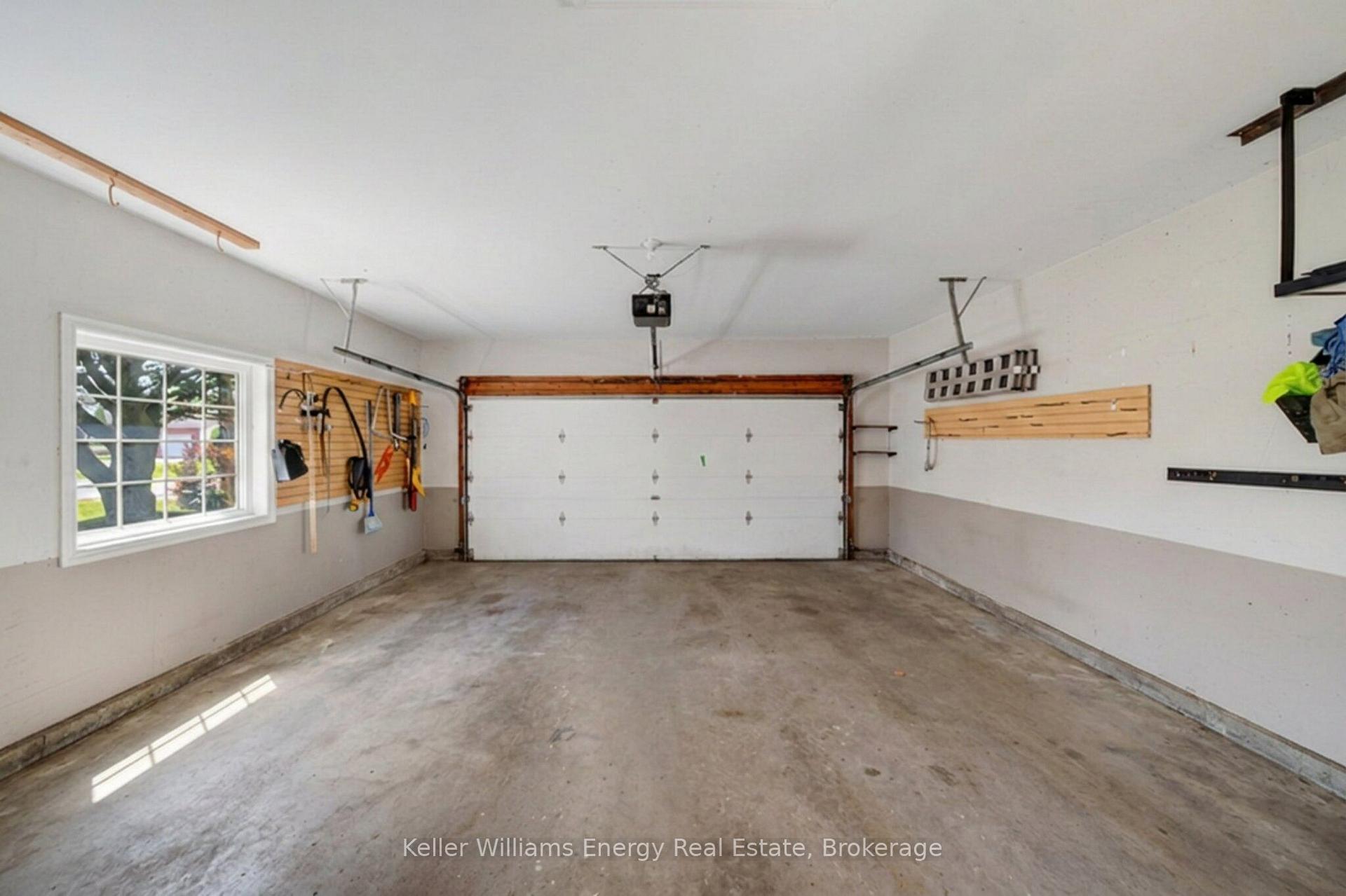 Photo 33 of 89 Westwind Crescent, Prince Edward County, Wellington Ward — HOMEH