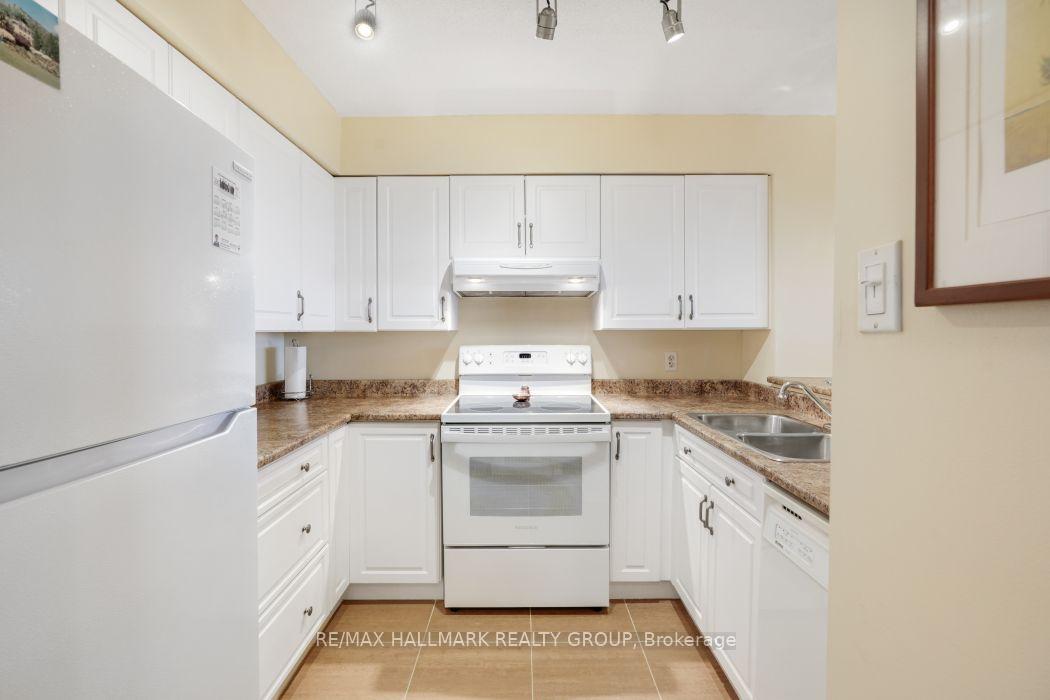 Photo 8 of Unit 1006, 545 St Laurent Boulevard, Ottawa, Viscount Alexander Park — HOMEH