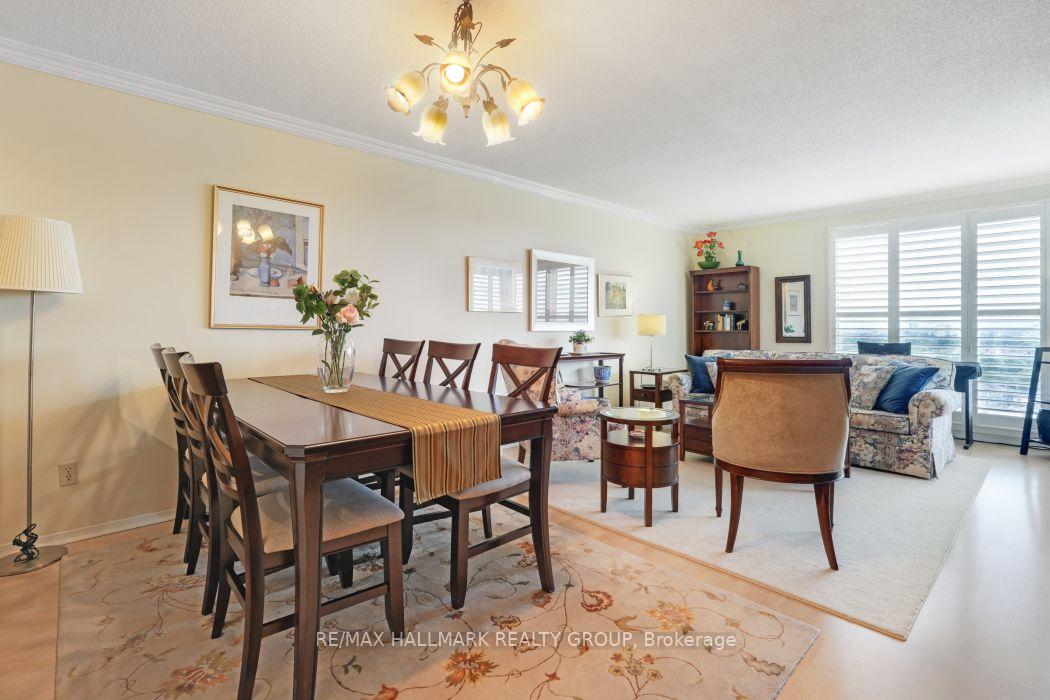 Photo 18 of Unit 1006, 545 St Laurent Boulevard, Ottawa, Viscount Alexander Park — HOMEH