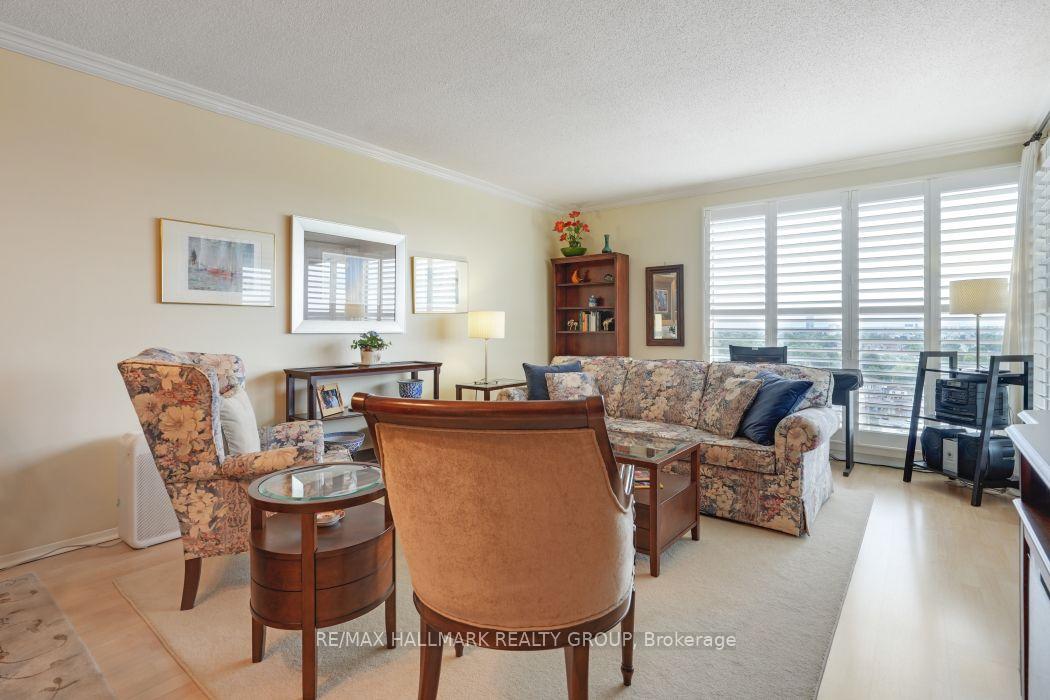 Photo 20 of Unit 1006, 545 St Laurent Boulevard, Ottawa, Viscount Alexander Park — HOMEH