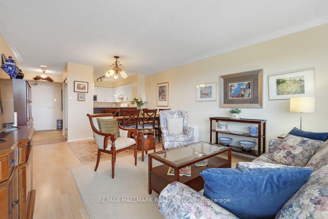 Photo 21 of Unit 1006, 545 St Laurent Boulevard, Ottawa, Viscount Alexander Park — HOMEH