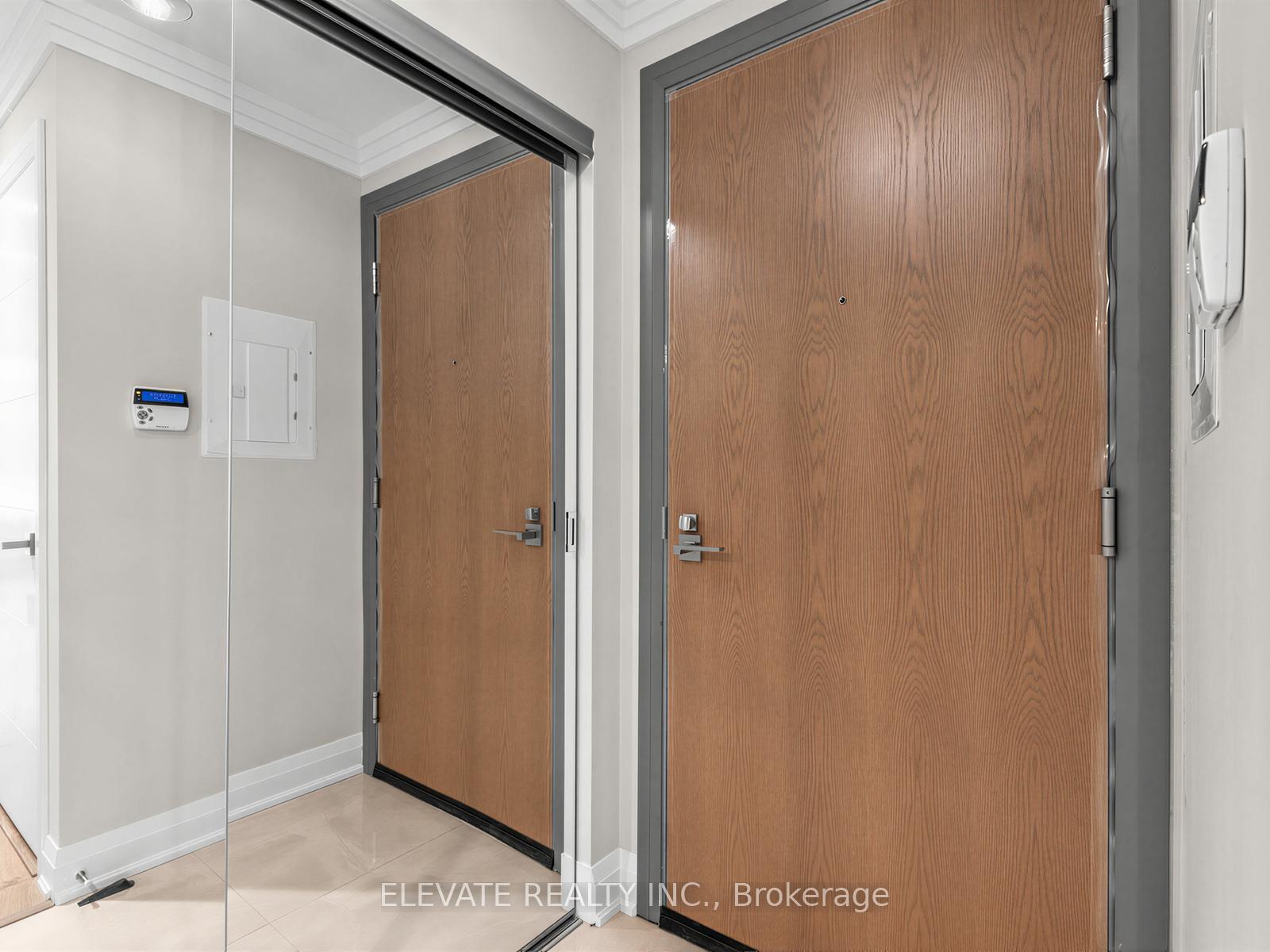 Photo 2 of Unit 229, 18 Uptown Drive, Markham, Unionville — HOMEH