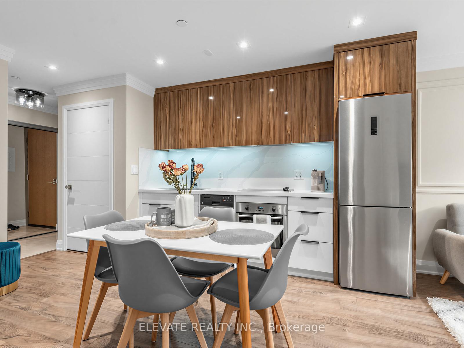 Photo 4 of Unit 229, 18 Uptown Drive, Markham, Unionville — HOMEH