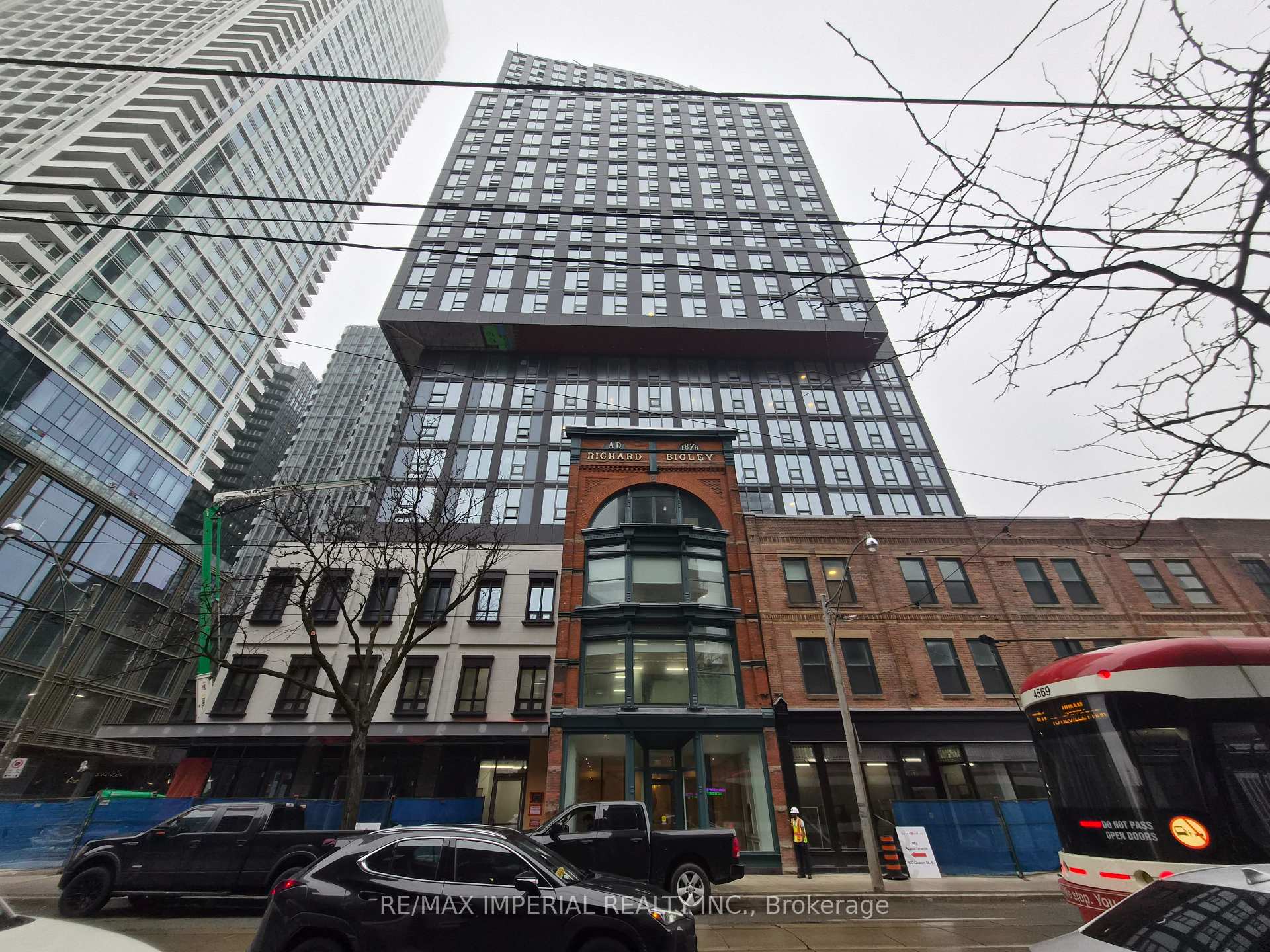 Photo of Unit 2606, 100 Queen Street S