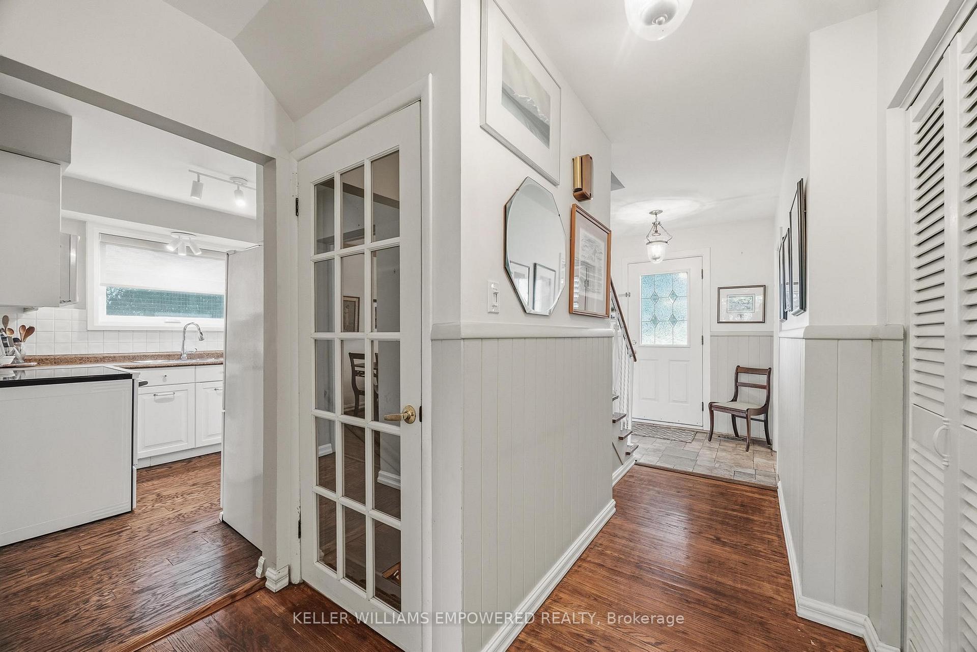 Photo 11 of 53 Neilson Drive, Etobicoke, Markland Wood — HOMEH