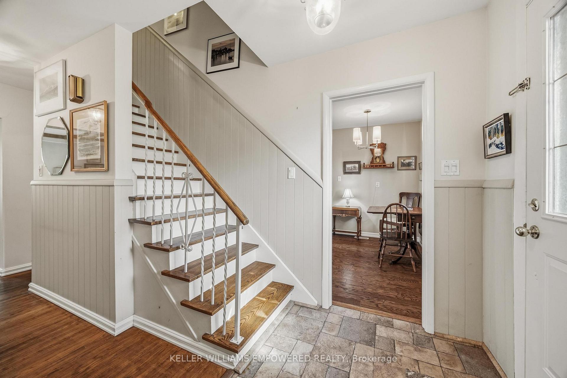Photo 15 of 53 Neilson Drive, Etobicoke, Markland Wood — HOMEH