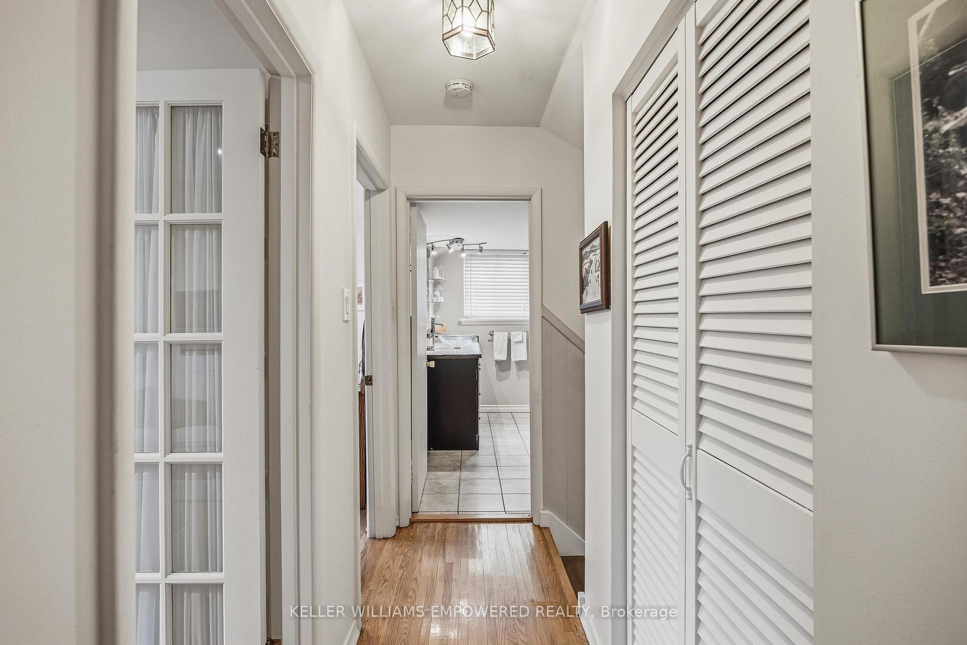 Photo 19 of 53 Neilson Drive, Etobicoke, Markland Wood — HOMEH