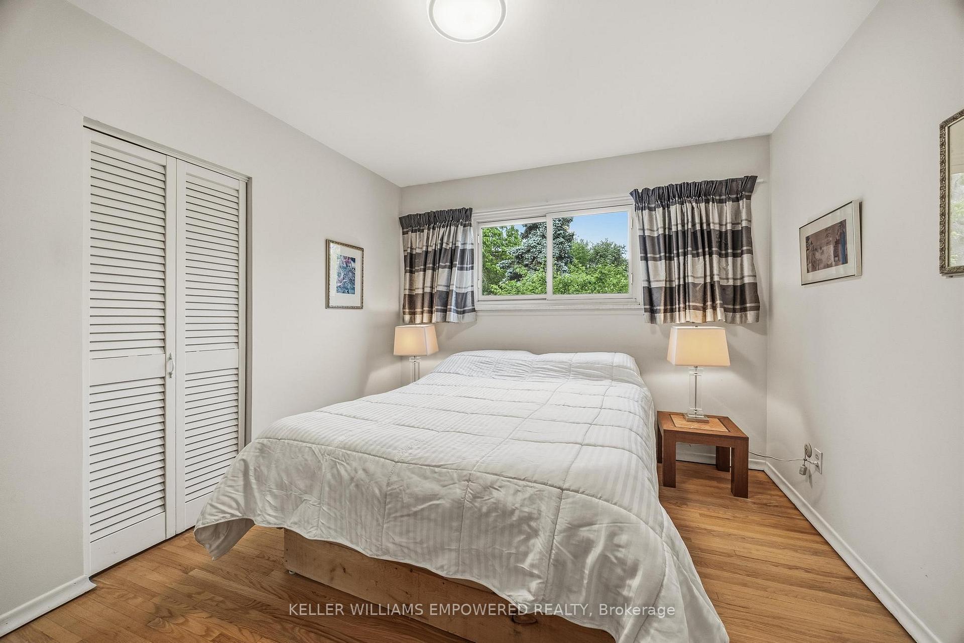 Photo 21 of 53 Neilson Drive, Etobicoke, Markland Wood — HOMEH