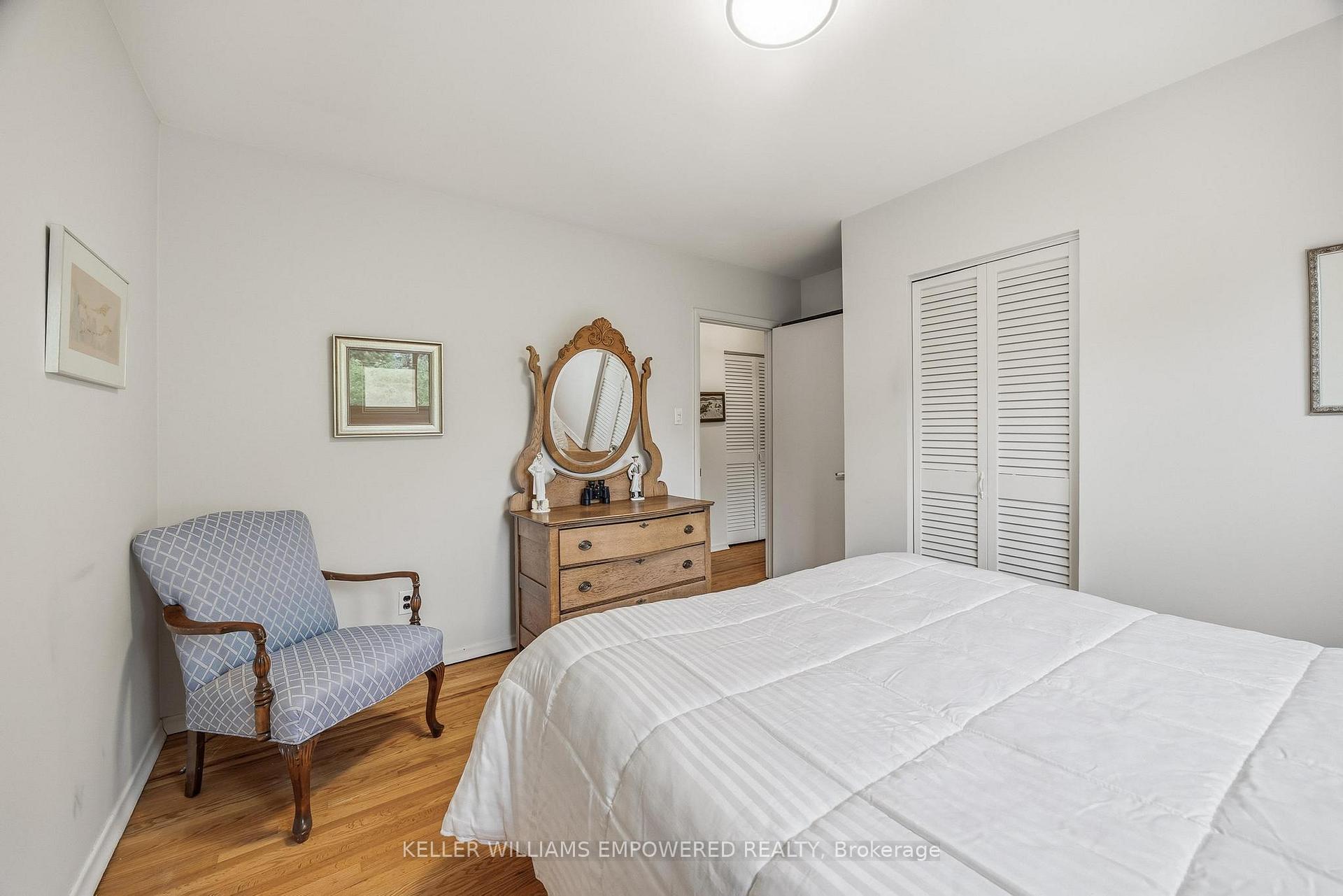Photo 22 of 53 Neilson Drive, Etobicoke, Markland Wood — HOMEH