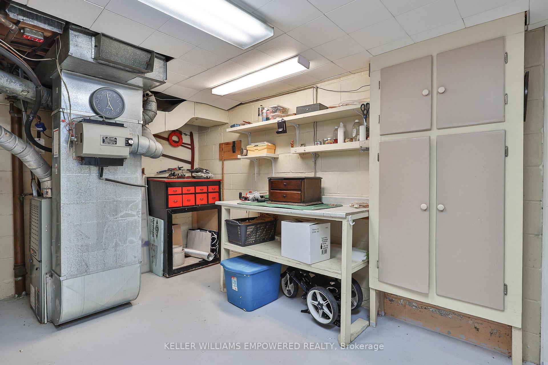 Photo 32 of 53 Neilson Drive, Etobicoke, Markland Wood — HOMEH