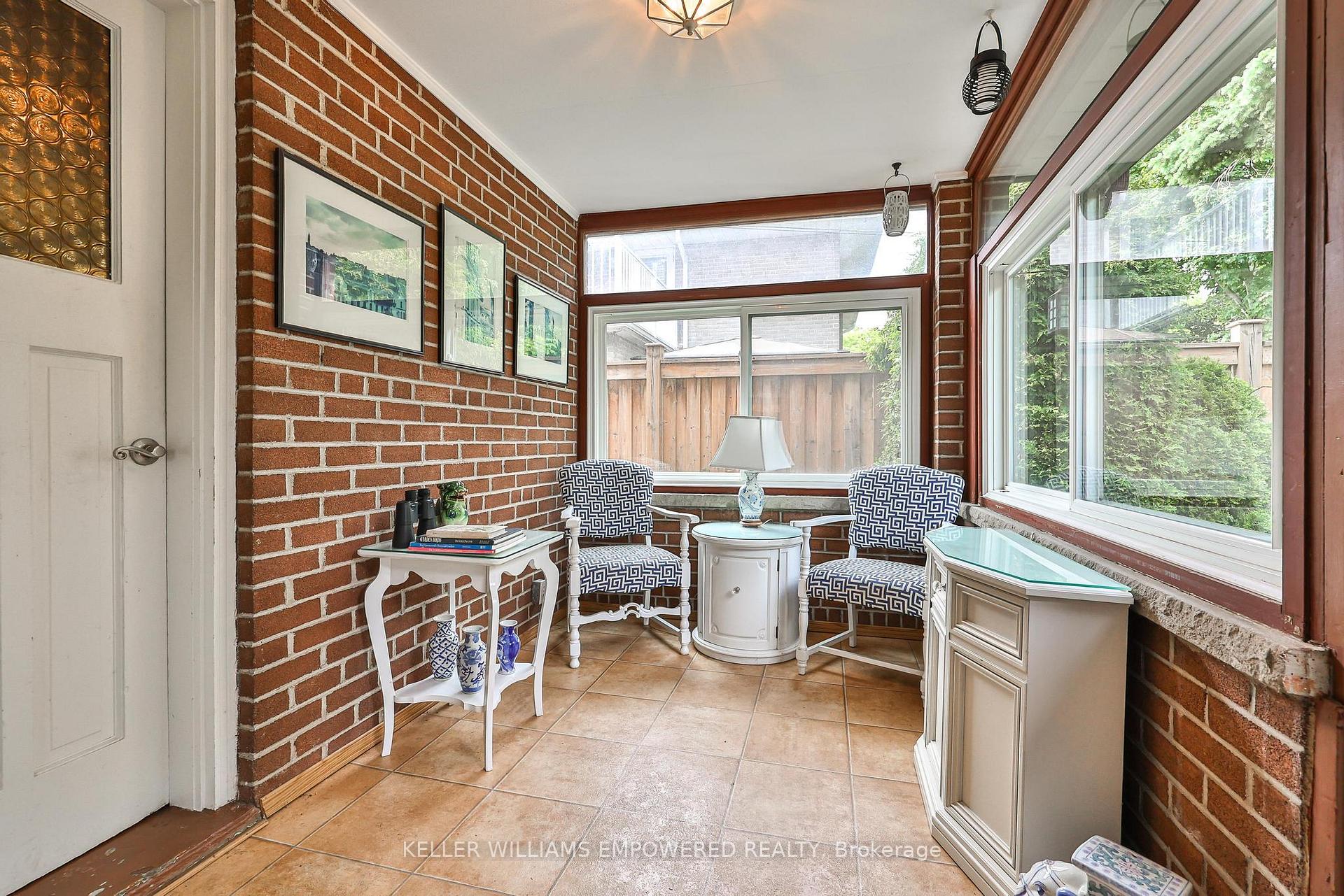 Photo 33 of 53 Neilson Drive, Etobicoke, Markland Wood — HOMEH