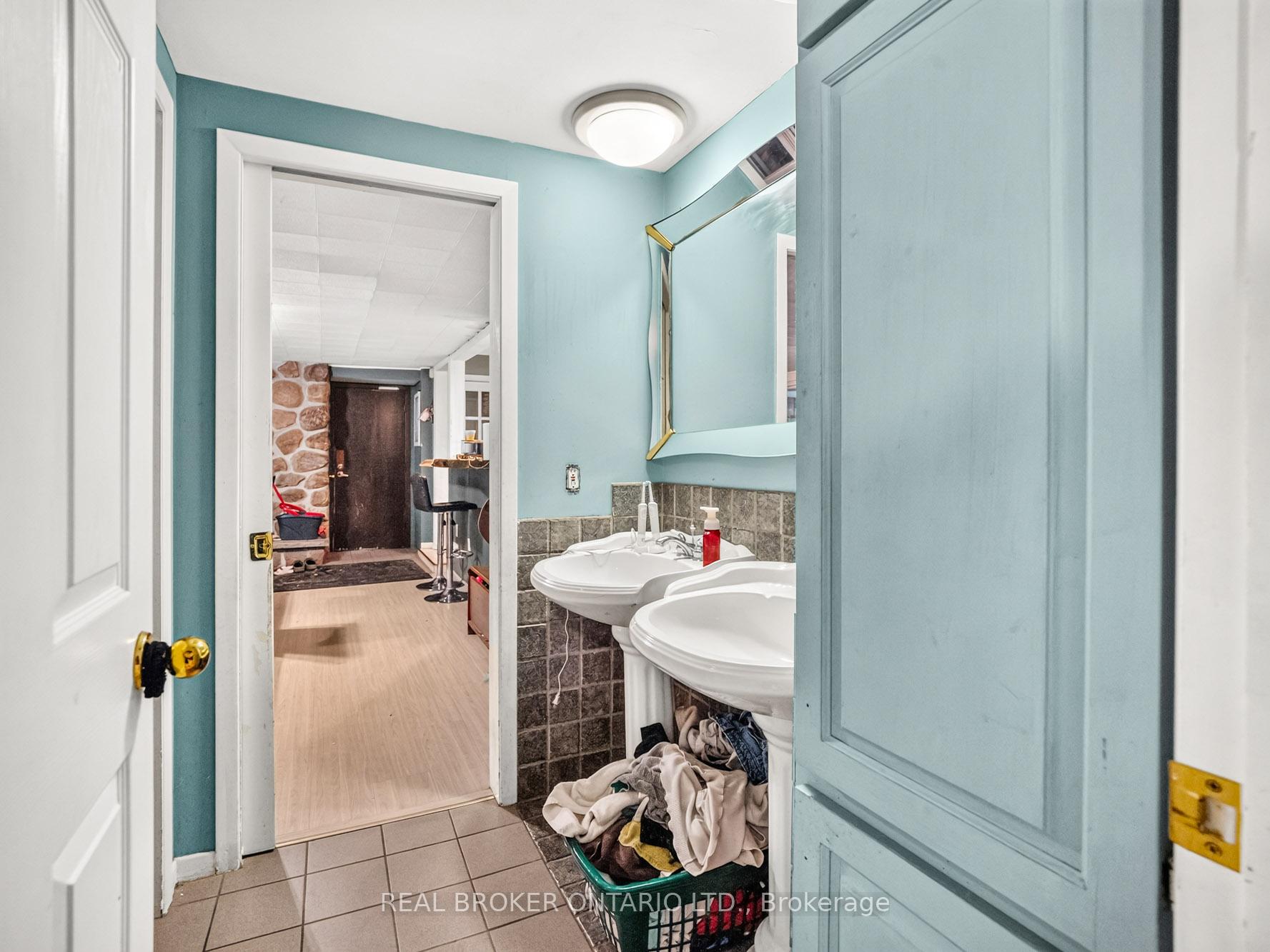 Photo 10 of 20 Alan Crescent, Pelham, Fonthill — HOMEH