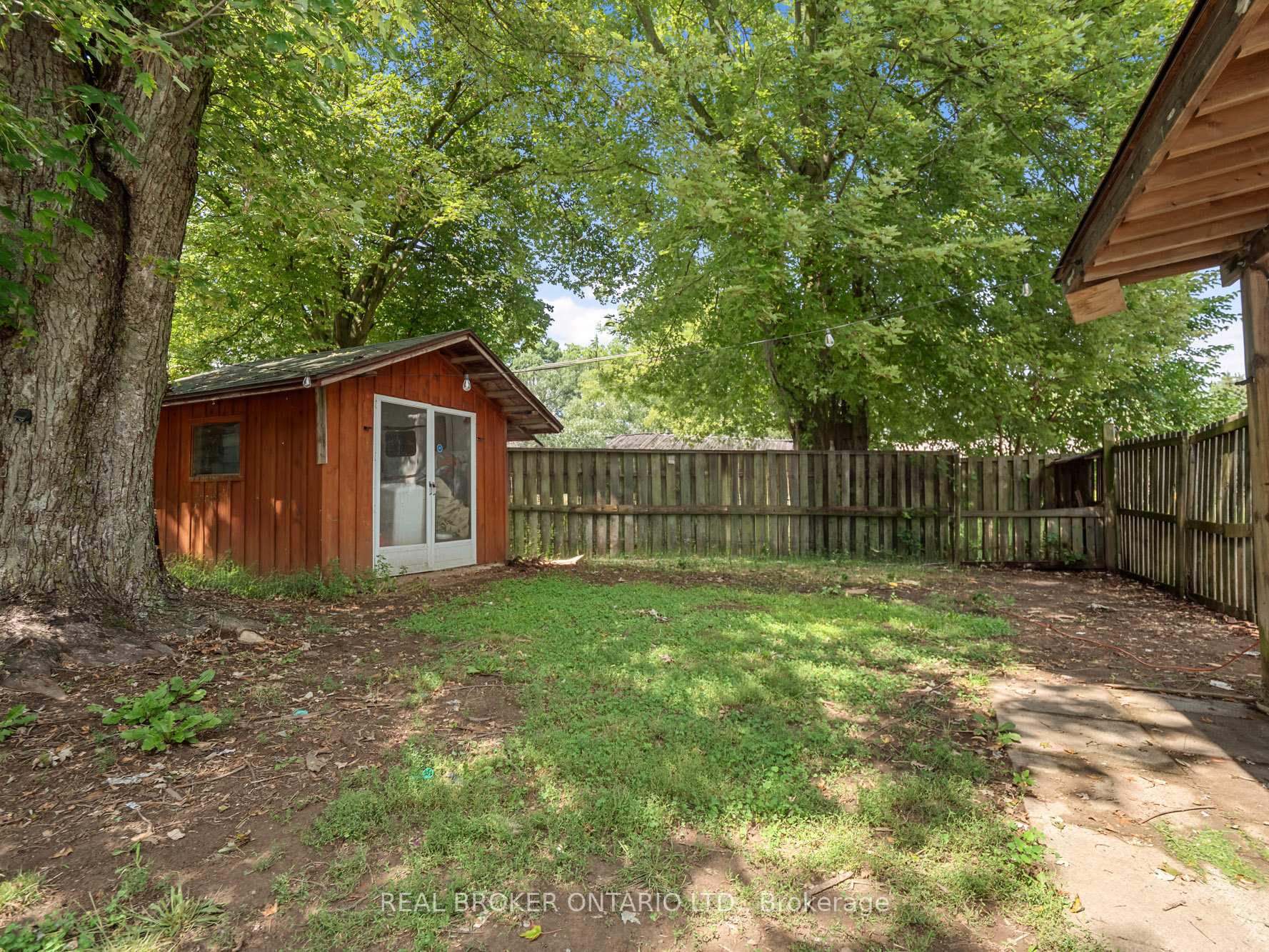 Photo 33 of 20 Alan Crescent, Pelham, Fonthill — HOMEH
