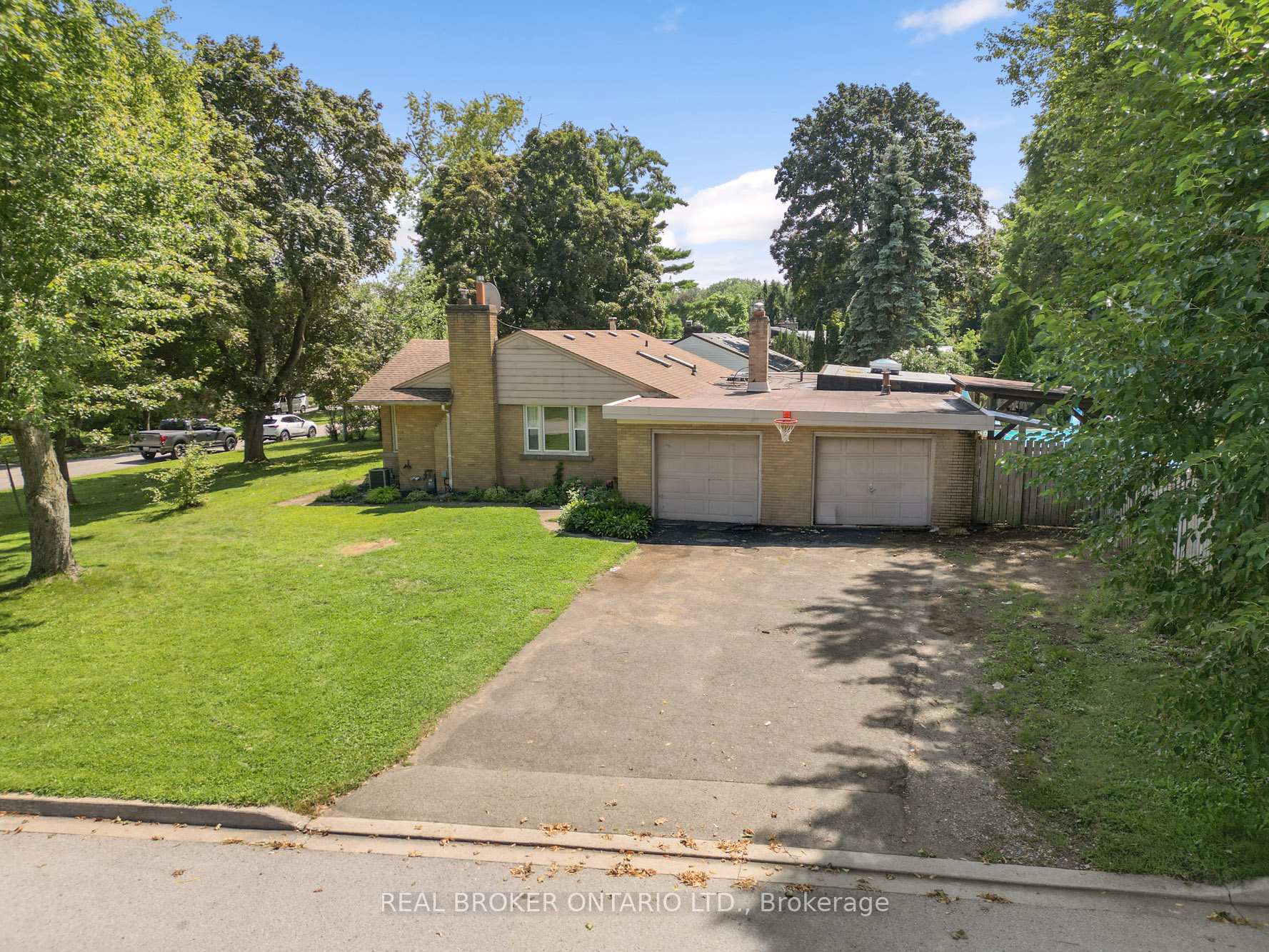 Photo 35 of 20 Alan Crescent, Pelham, Fonthill — HOMEH