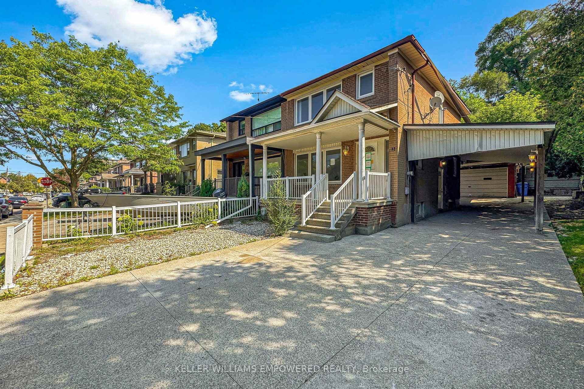 Photo 2 of 3 Hilldale Road, Toronto, Rockcliffe-Smythe — HOMEH
