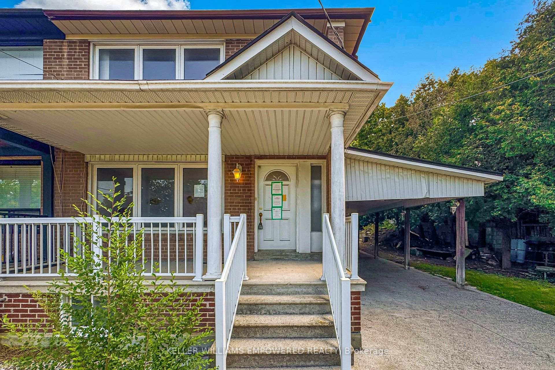 Photo 4 of 3 Hilldale Road, Toronto, Rockcliffe-Smythe — HOMEH