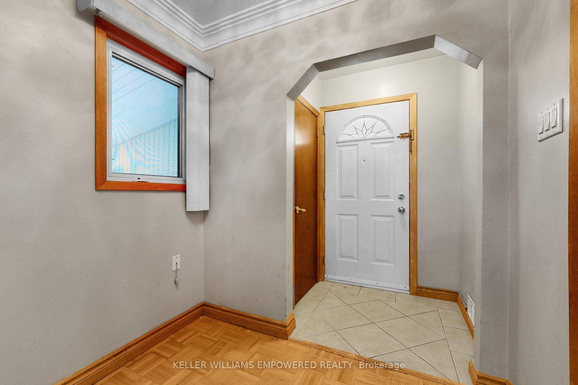Photo 7 of 3 Hilldale Road, Toronto, Rockcliffe-Smythe — HOMEH