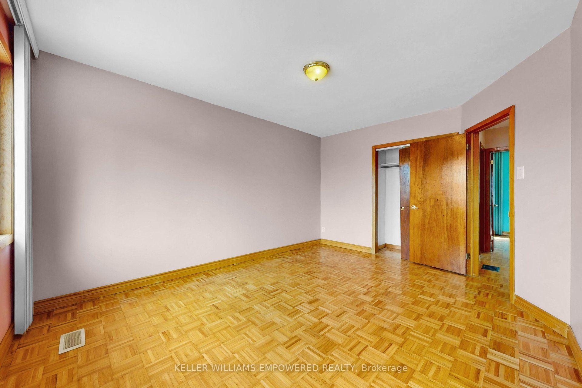 Photo 21 of 3 Hilldale Road, Toronto, Rockcliffe-Smythe — HOMEH