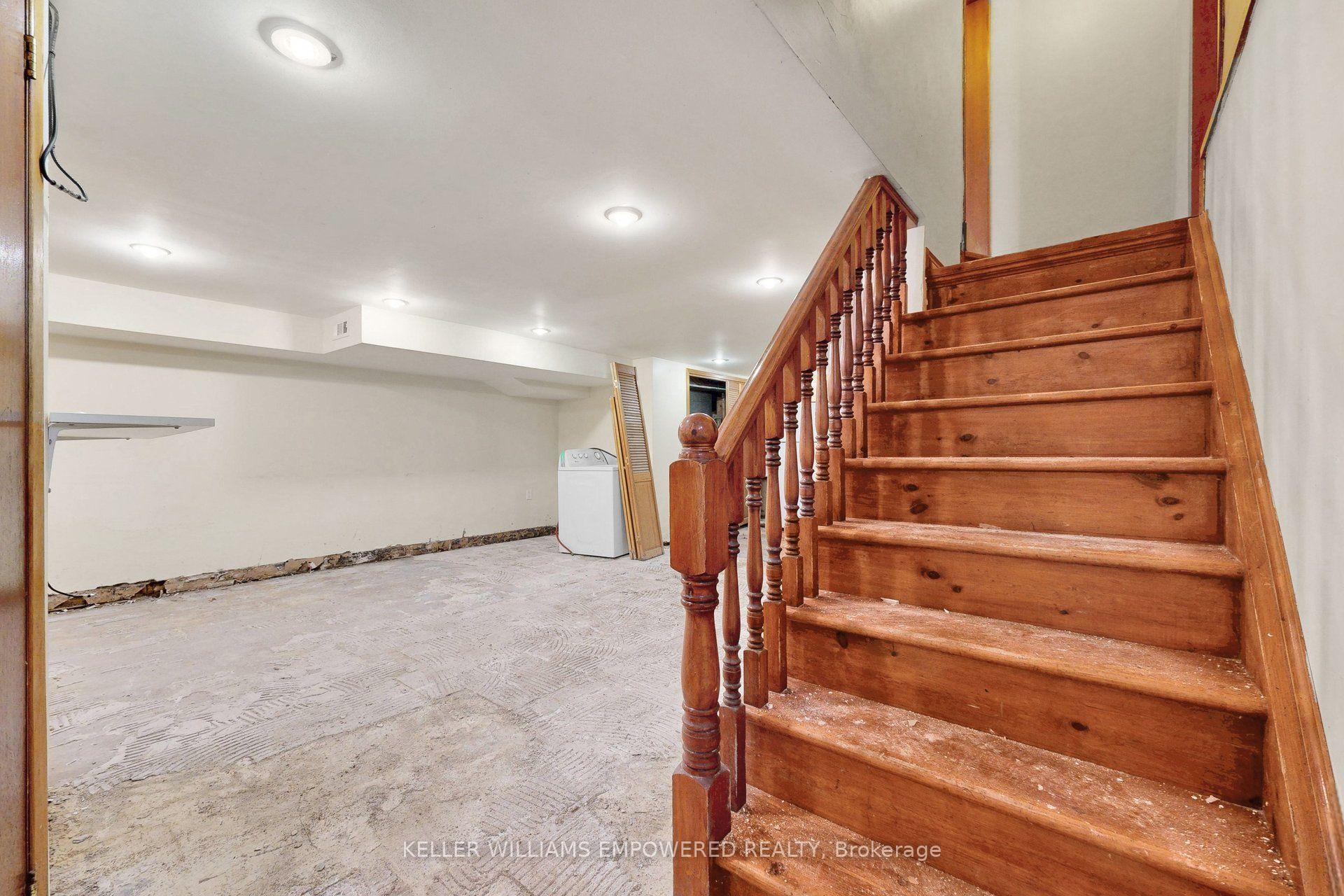 Photo 28 of 3 Hilldale Road, Toronto, Rockcliffe-Smythe — HOMEH