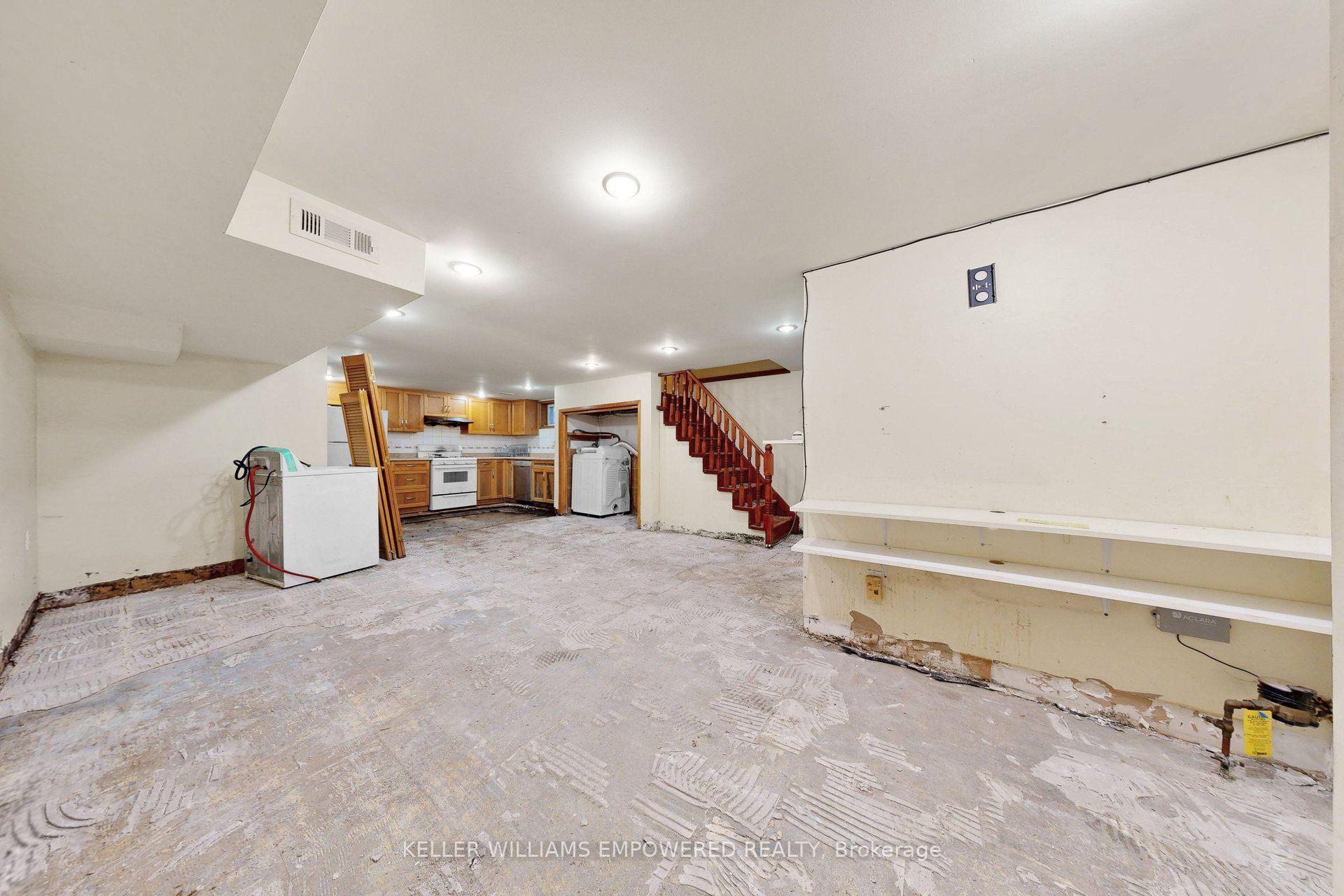 Photo 29 of 3 Hilldale Road, Toronto, Rockcliffe-Smythe — HOMEH