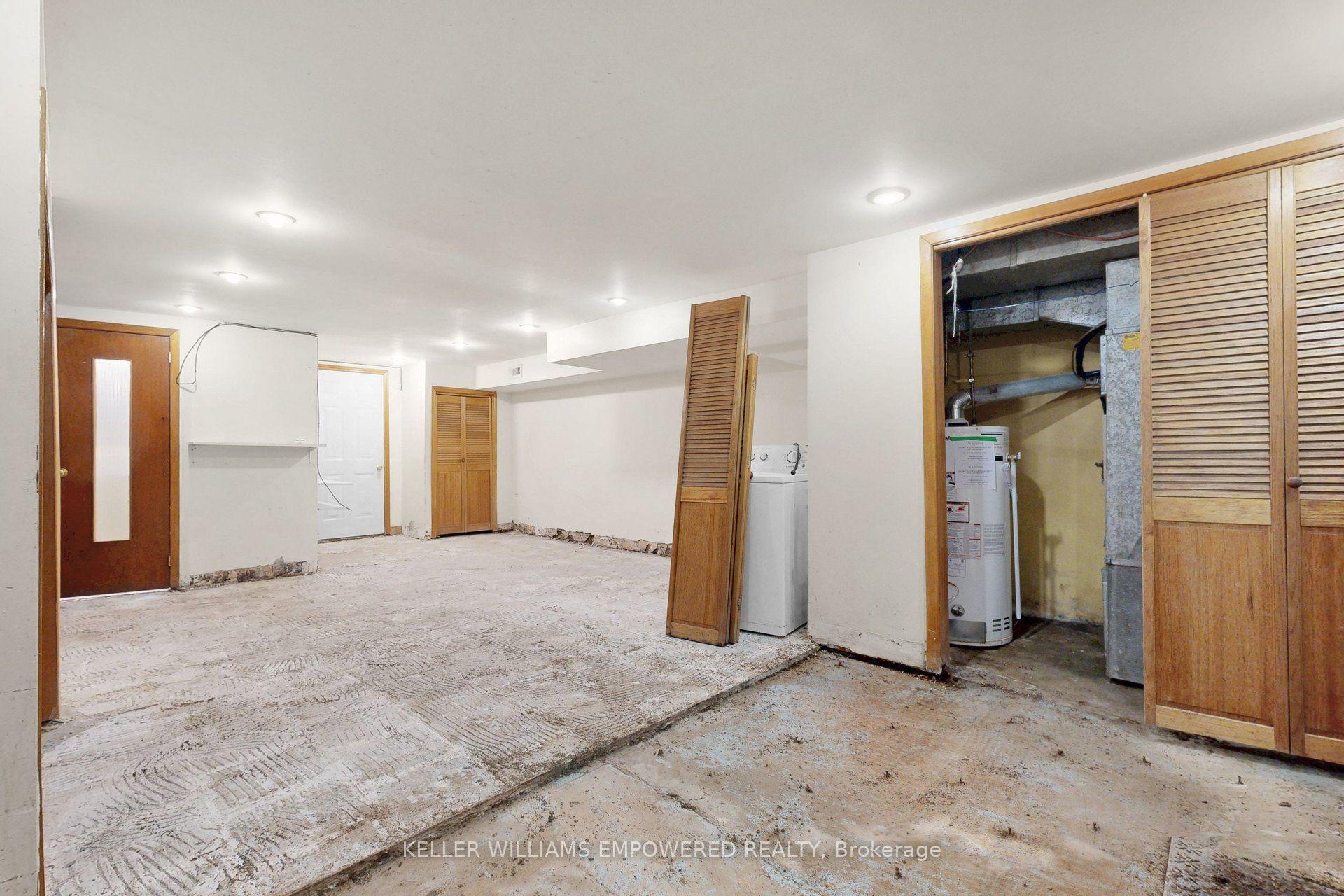 Photo 32 of 3 Hilldale Road, Toronto, Rockcliffe-Smythe — HOMEH