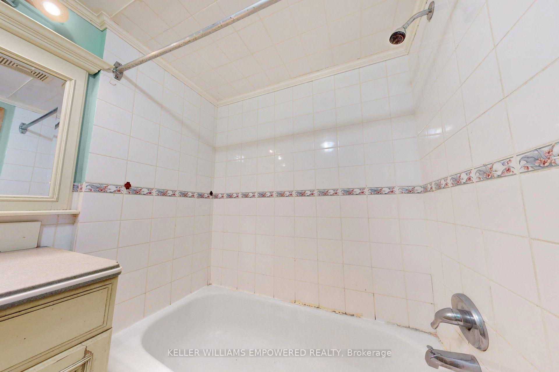 Photo 34 of 3 Hilldale Road, Toronto, Rockcliffe-Smythe — HOMEH