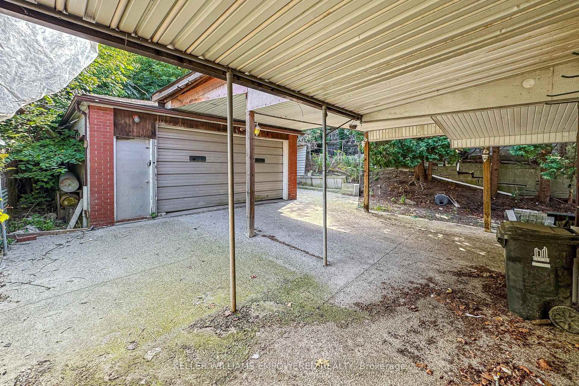 Photo 42 of 3 Hilldale Road, Toronto, Rockcliffe-Smythe — HOMEH