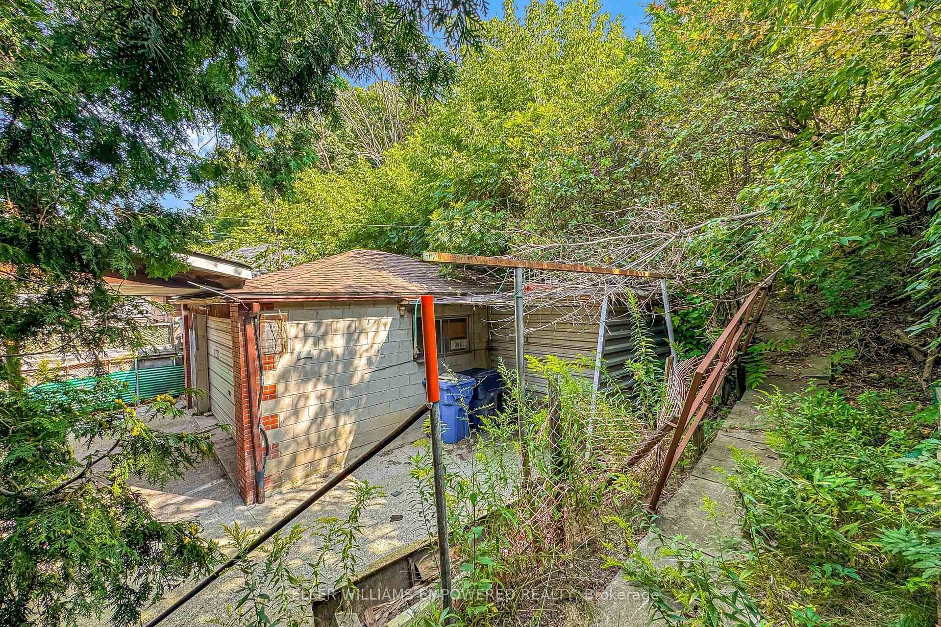 Photo 44 of 3 Hilldale Road, Toronto, Rockcliffe-Smythe — HOMEH