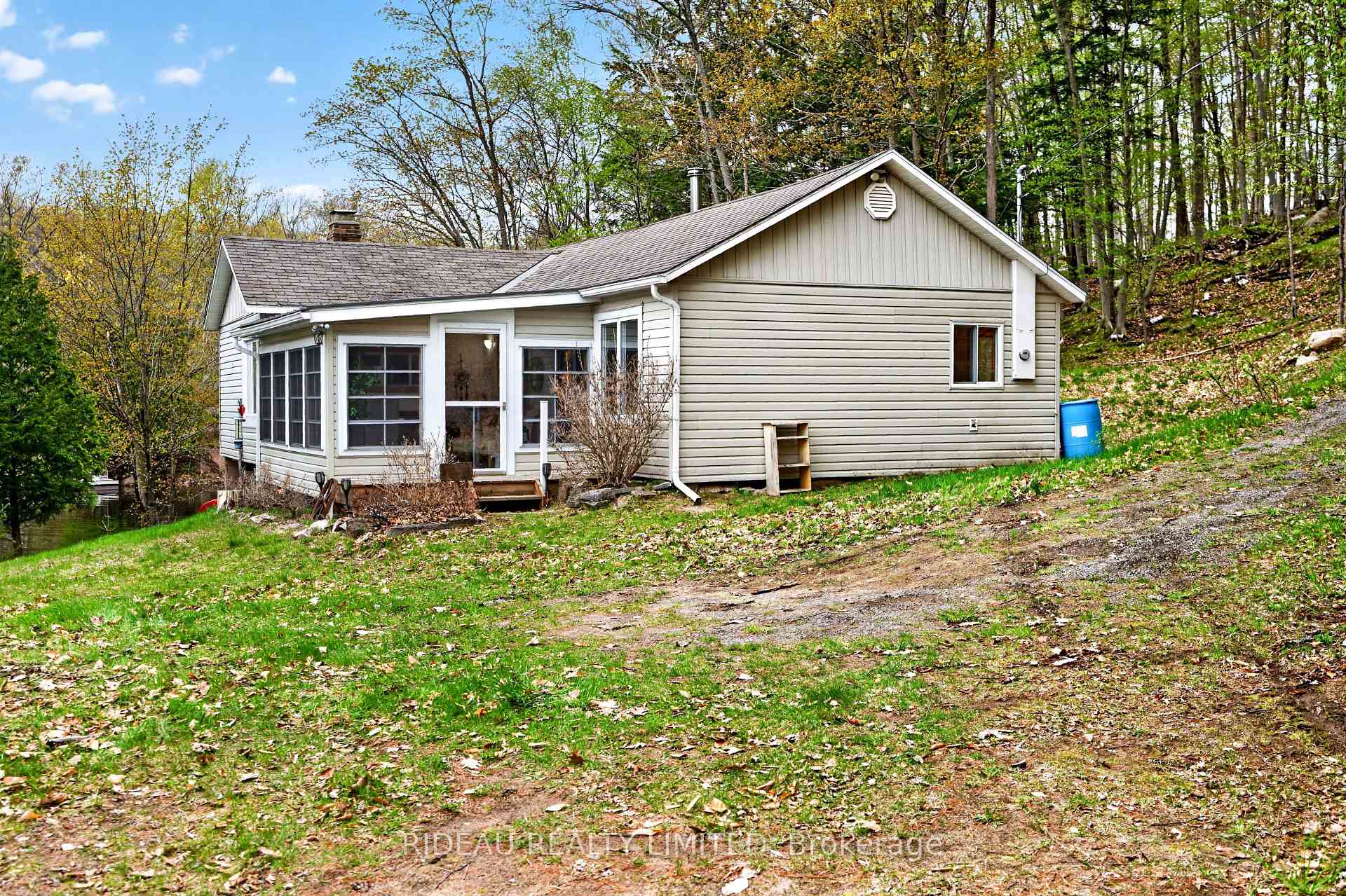 Photo 3 of 9 Sparrow Lane, Rideau Lakes, Rideau Lakes (North Crosby) Twp — HOMEH