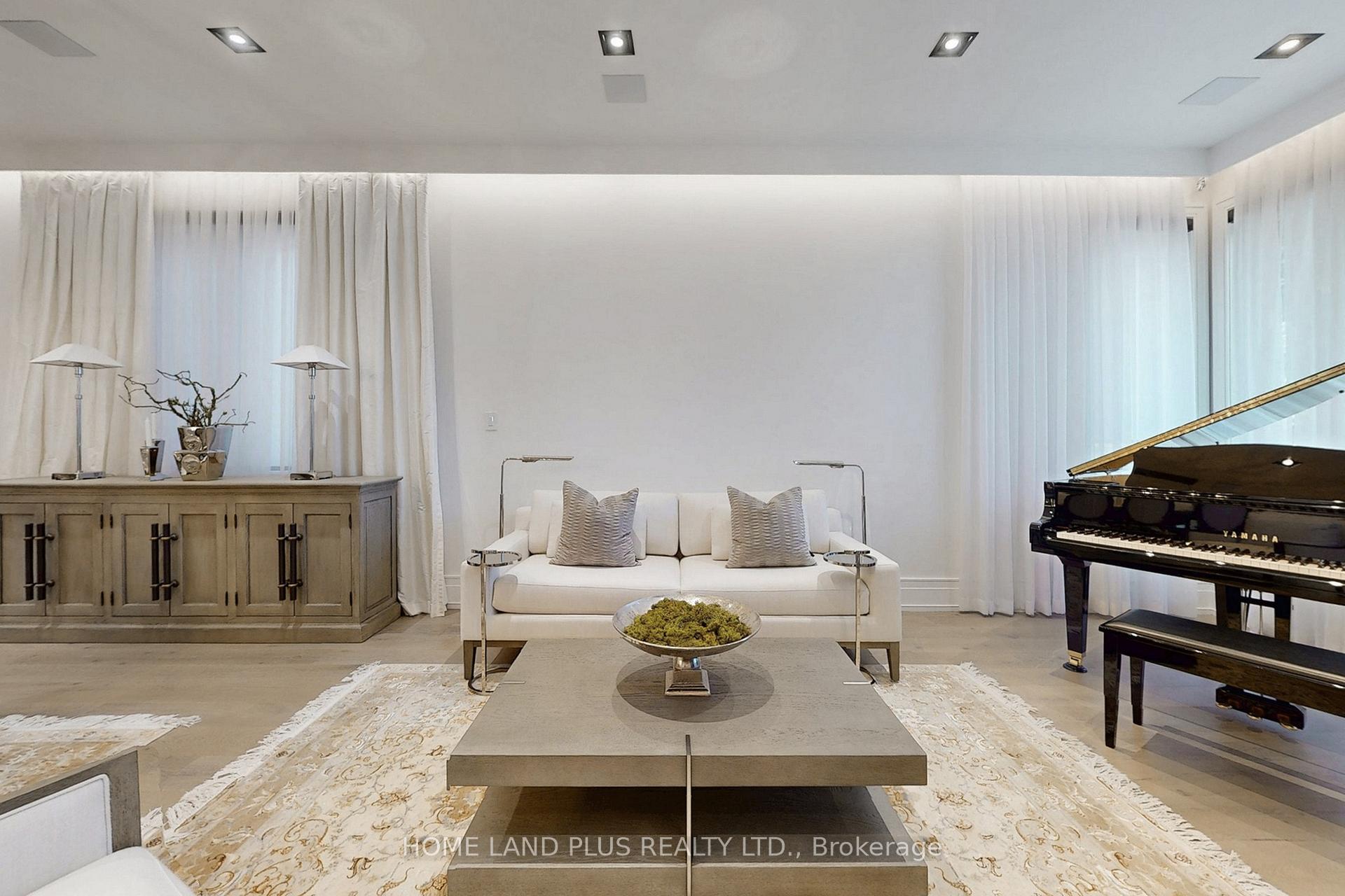 Photo 5 of 127 Ridley Boulevard, Toronto, Bedford Park-Nortown — HOMEH