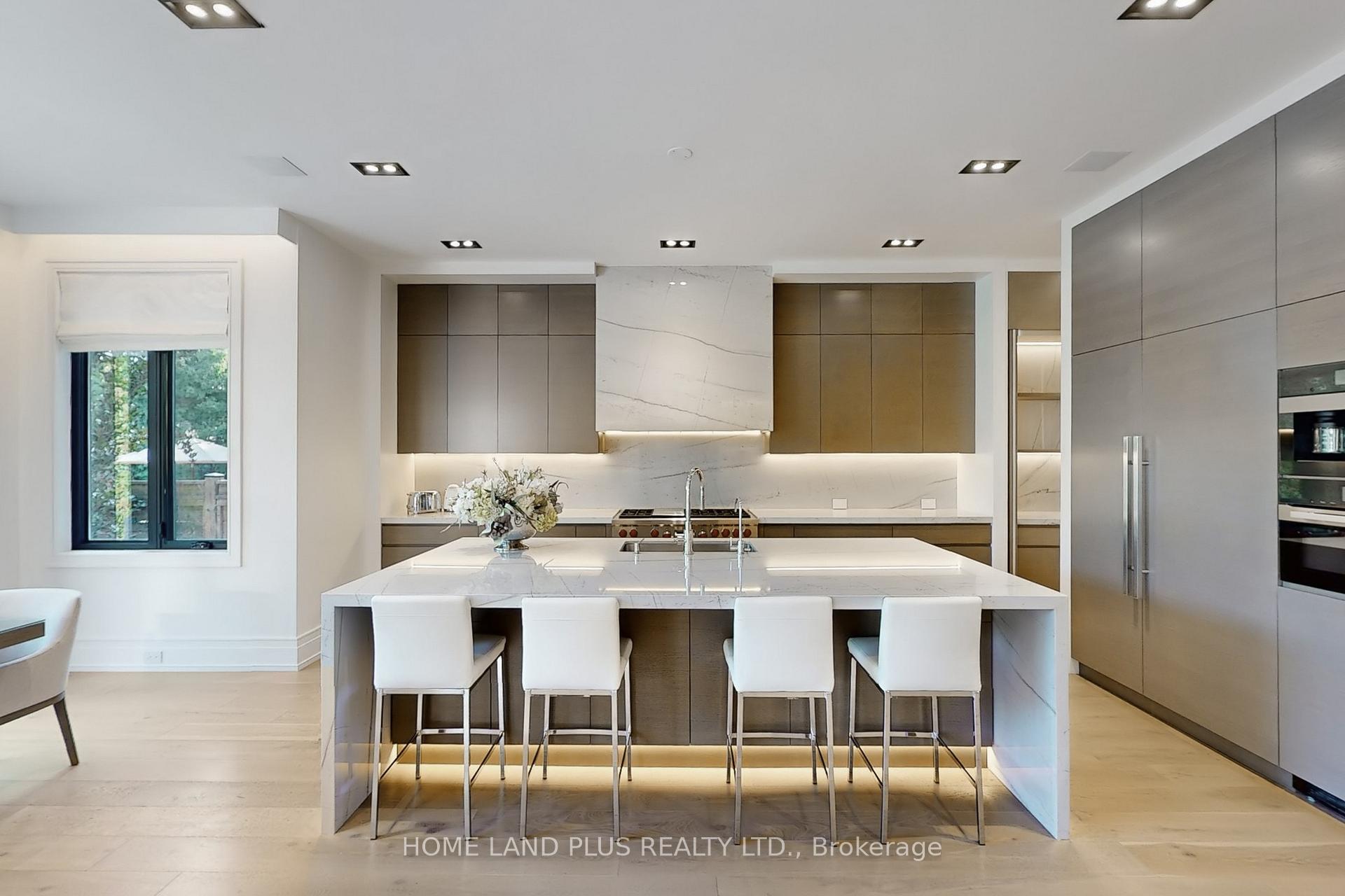 Photo 15 of 127 Ridley Boulevard, Toronto, Bedford Park-Nortown — HOMEH