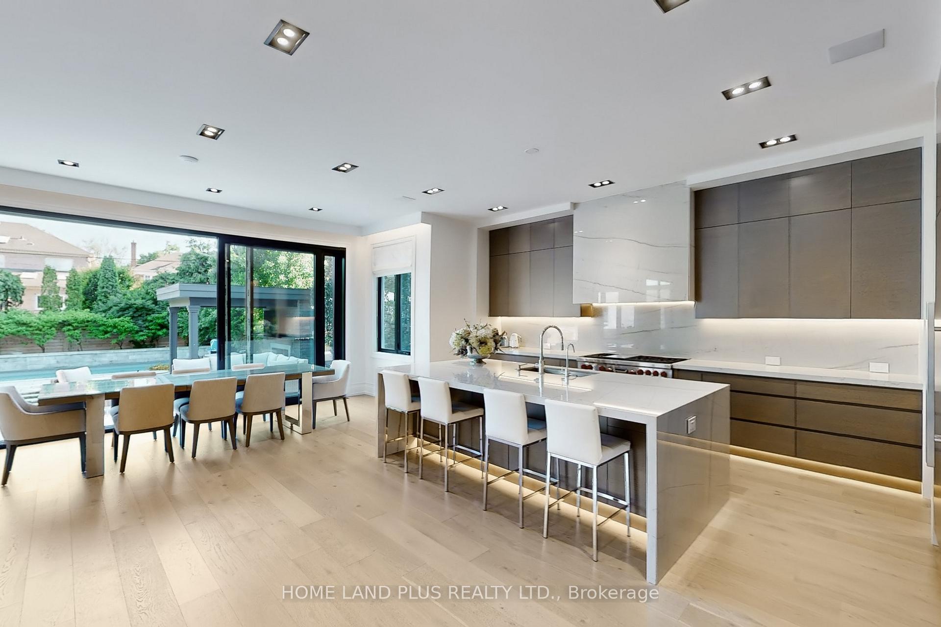 Photo 16 of 127 Ridley Boulevard, Toronto, Bedford Park-Nortown — HOMEH