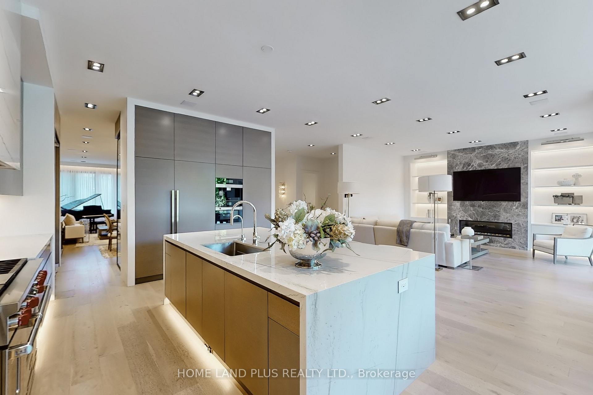 Photo 19 of 127 Ridley Boulevard, Toronto, Bedford Park-Nortown — HOMEH