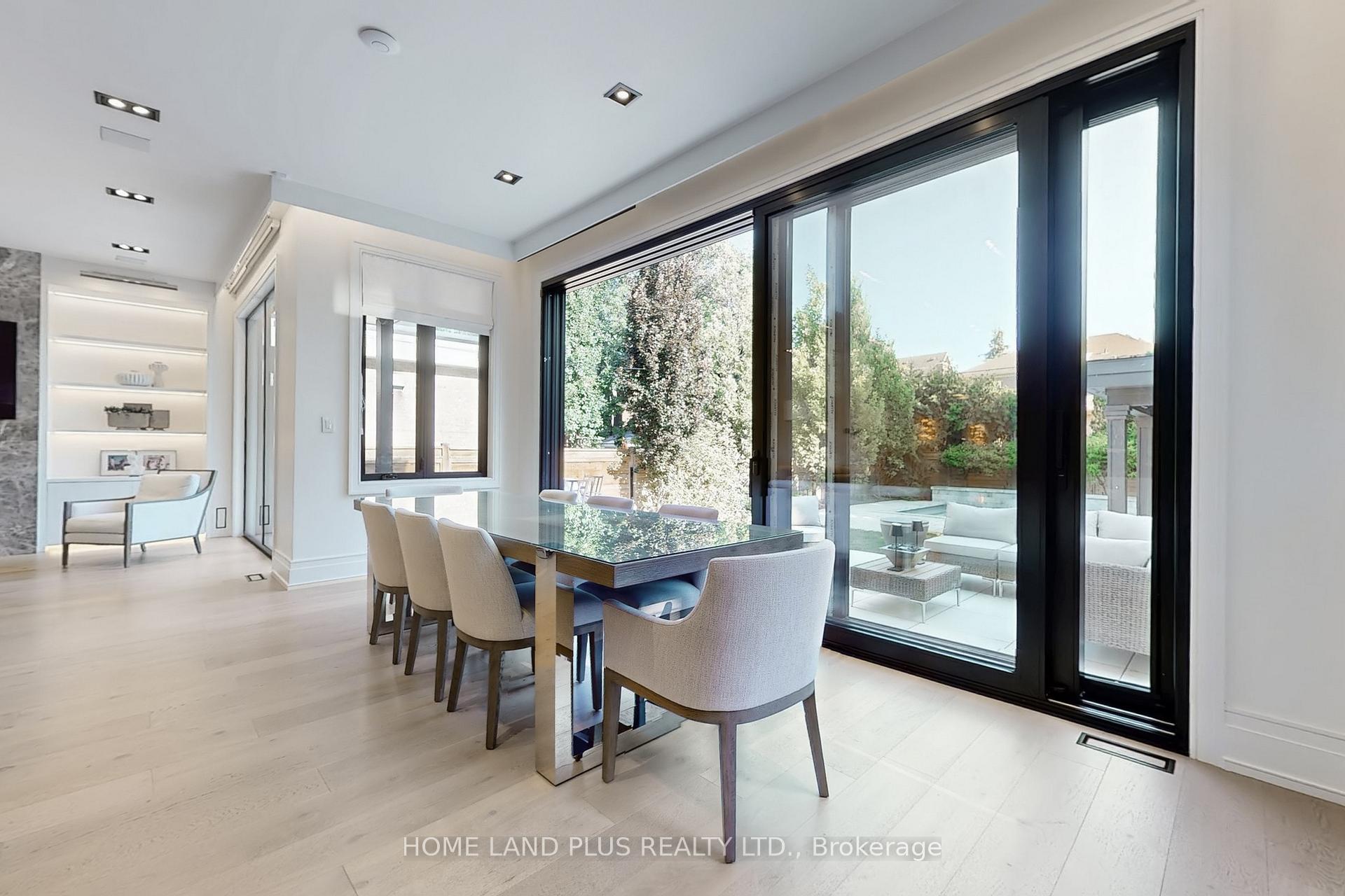 Photo 20 of 127 Ridley Boulevard, Toronto, Bedford Park-Nortown — HOMEH