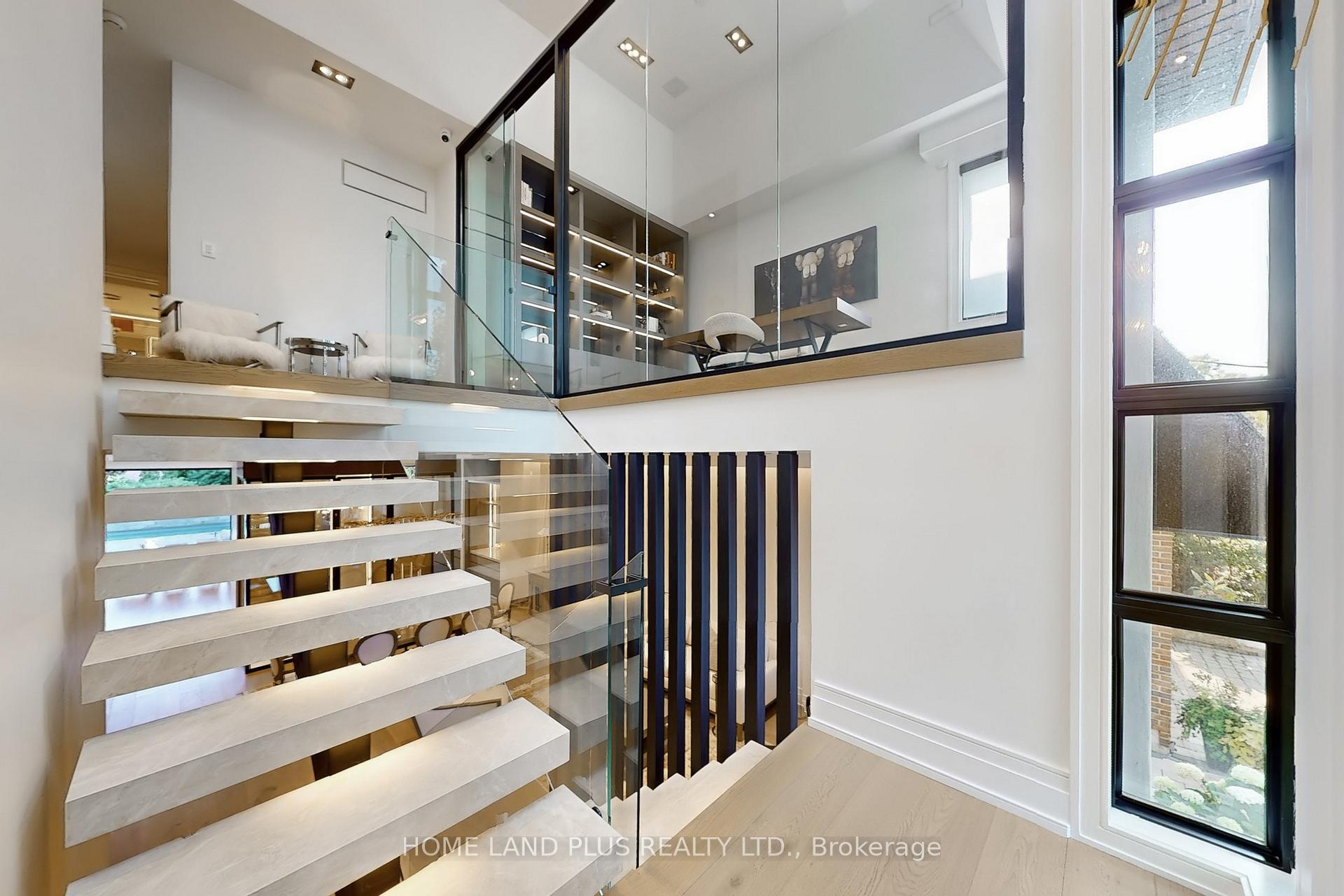 Photo 24 of 127 Ridley Boulevard, Toronto, Bedford Park-Nortown — HOMEH