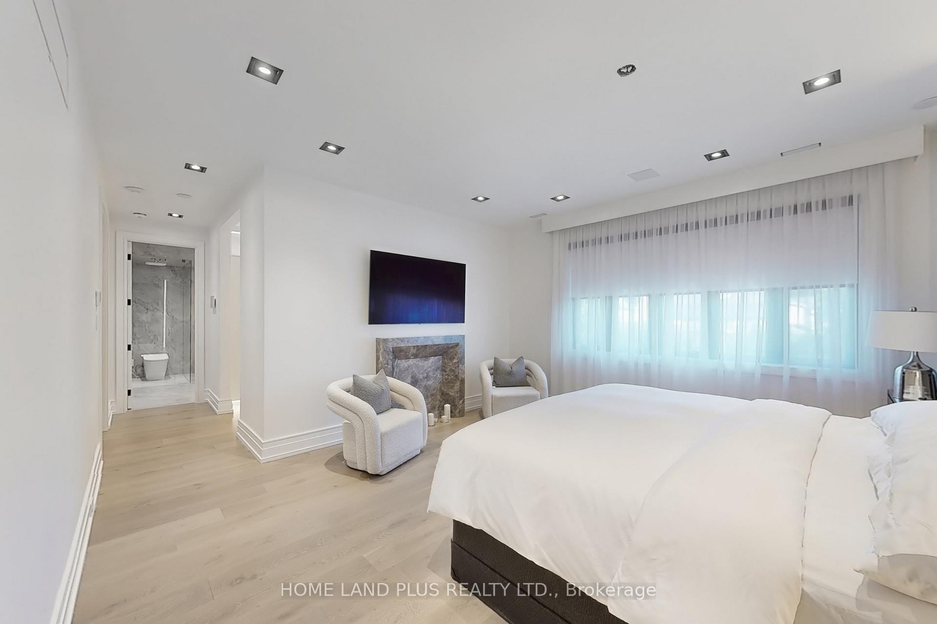 Photo 30 of 127 Ridley Boulevard, Toronto, Bedford Park-Nortown — HOMEH