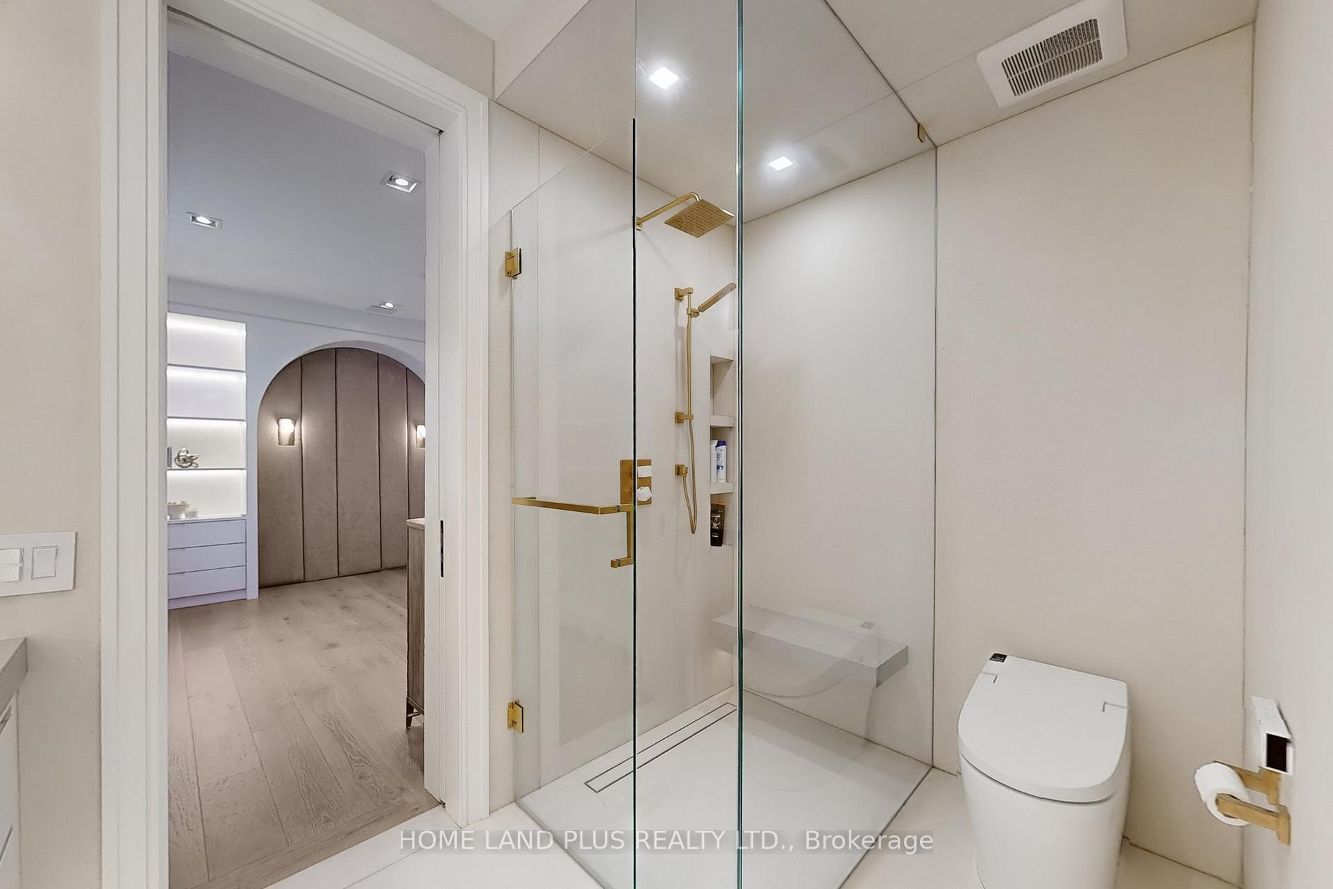Photo 36 of 127 Ridley Boulevard, Toronto, Bedford Park-Nortown — HOMEH