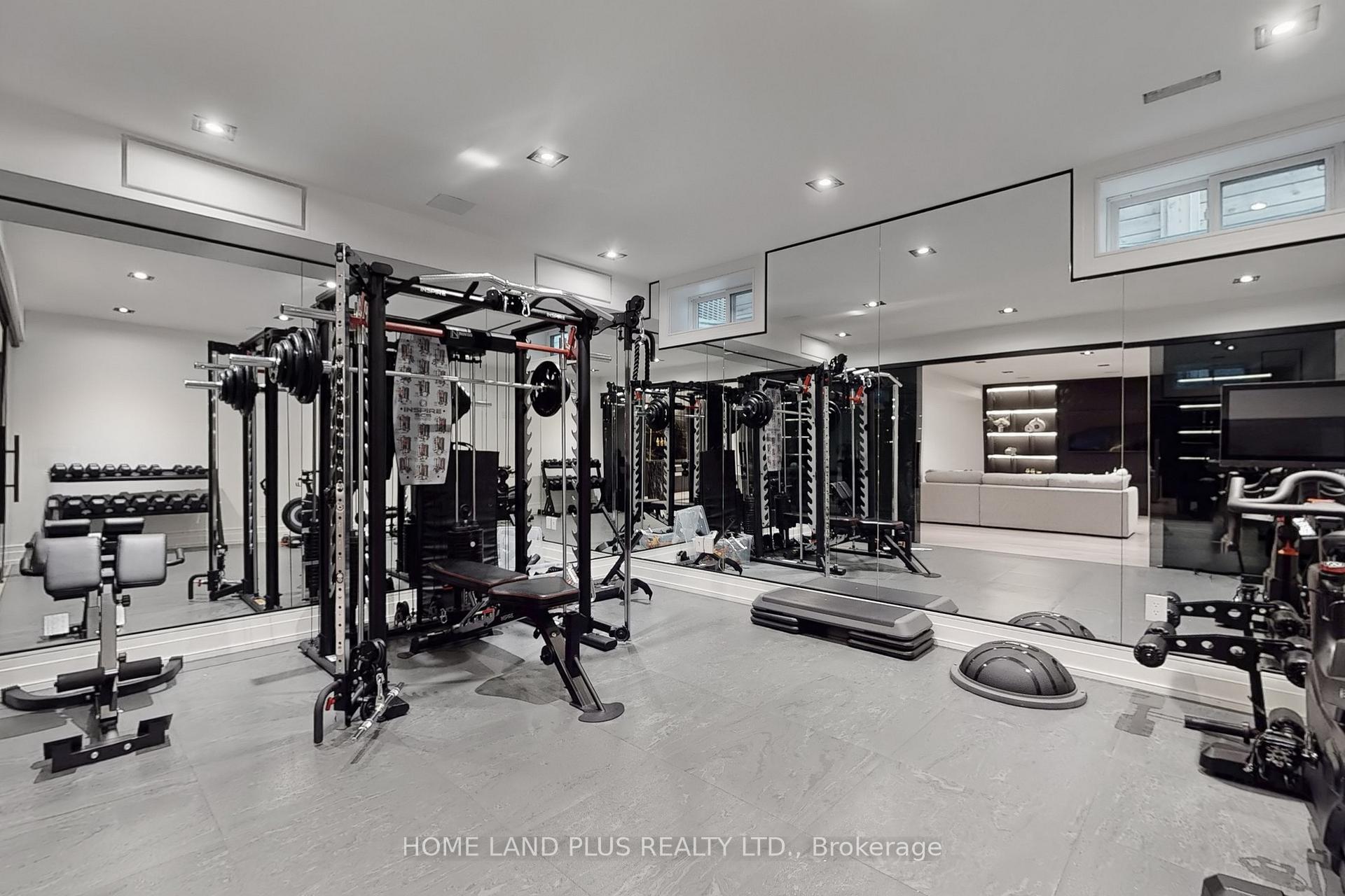 Photo 44 of 127 Ridley Boulevard, Toronto, Bedford Park-Nortown — HOMEH
