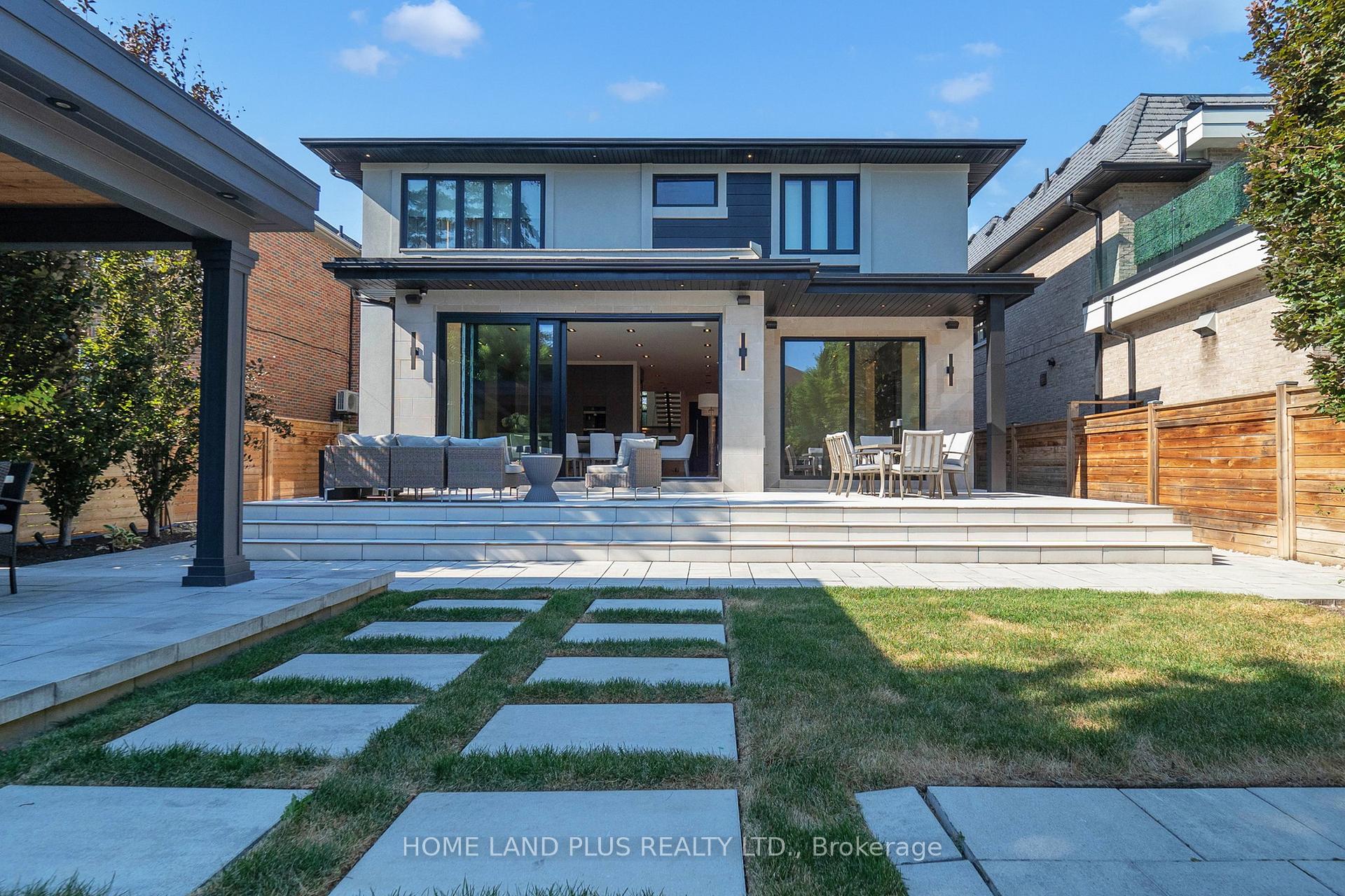 Photo 45 of 127 Ridley Boulevard, Toronto, Bedford Park-Nortown — HOMEH